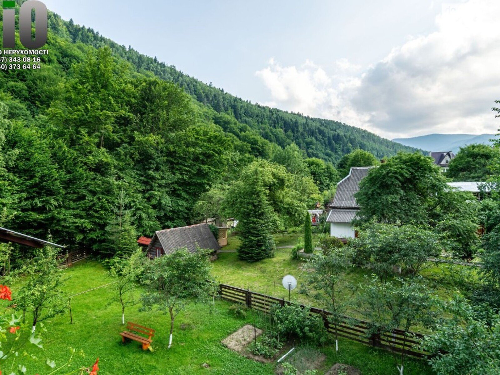 двоповерховий будинок з балконом, 407 кв. м, цегла. Продаж в Яремчі, район Яремче фото 1