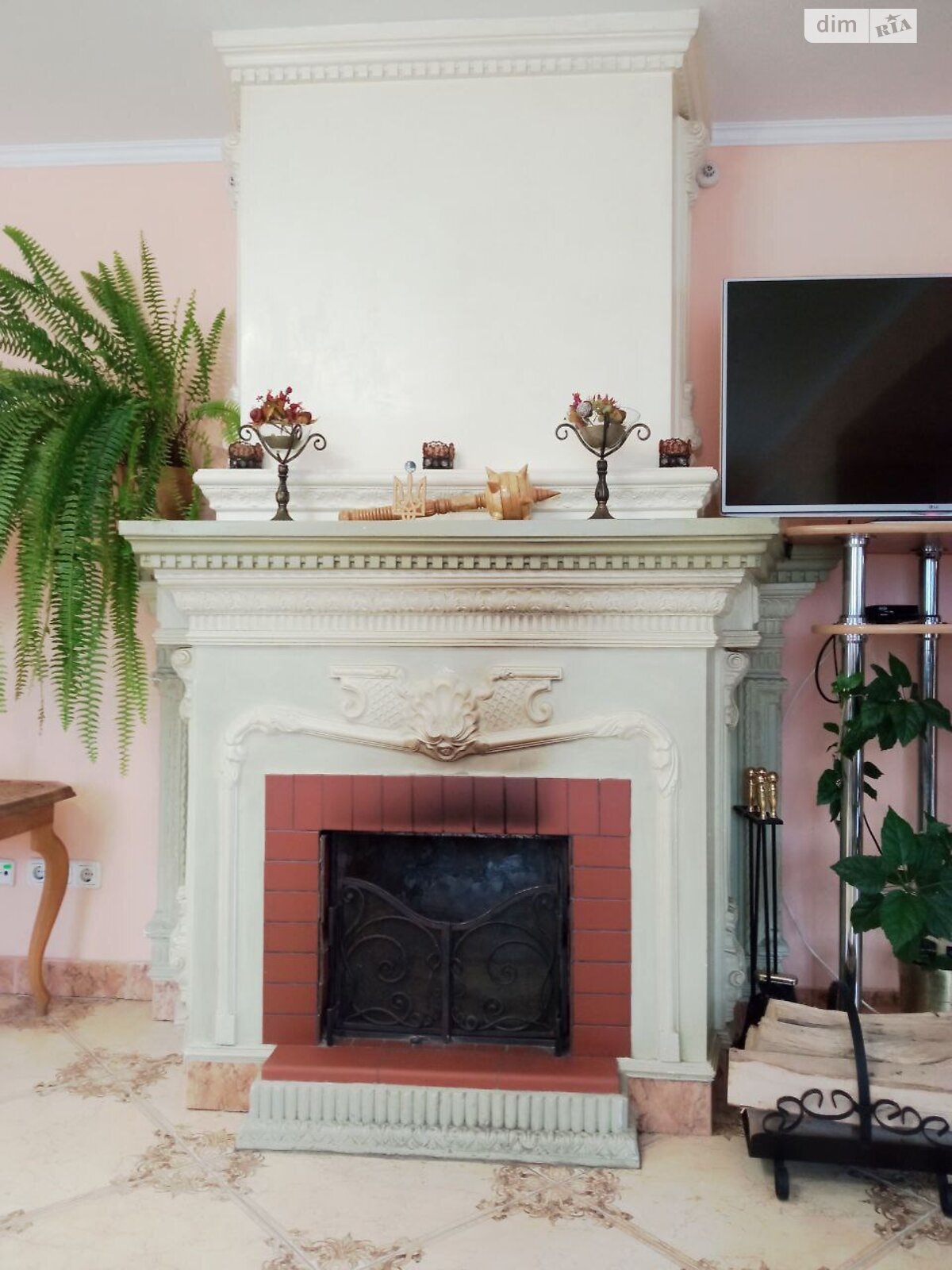 двухэтажный дом с гаражом, 433 кв. м, кирпич. Продажа в Яремче фото 1 двухэтажный дом с гаражом, 433 кв. м, кирпич. Продажа в Яремче фото 1