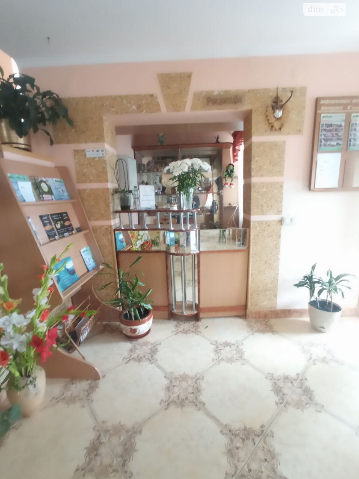 двухэтажный дом с гаражом, 433 кв. м, кирпич. Продажа в Яремче фото 1 двухэтажный дом с гаражом, 433 кв. м, кирпич. Продажа в Яремче фото 1