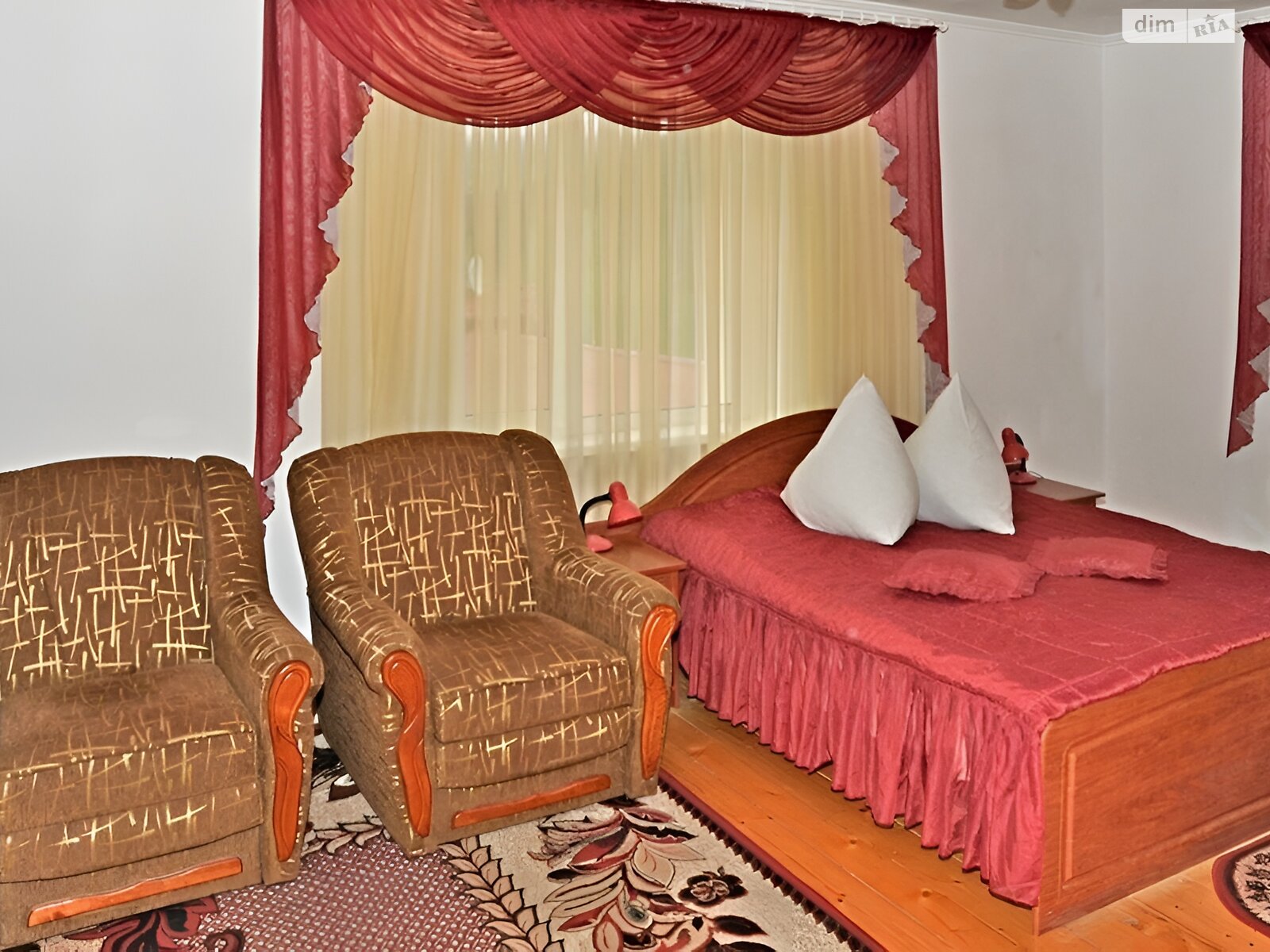 чотириповерховий будинок бесідка, 760 кв. м, цегла. Продаж у Яремчі фото 1 чотириповерховий будинок бесідка, 760 кв. м, цегла. Продаж у Яремчі фото 1