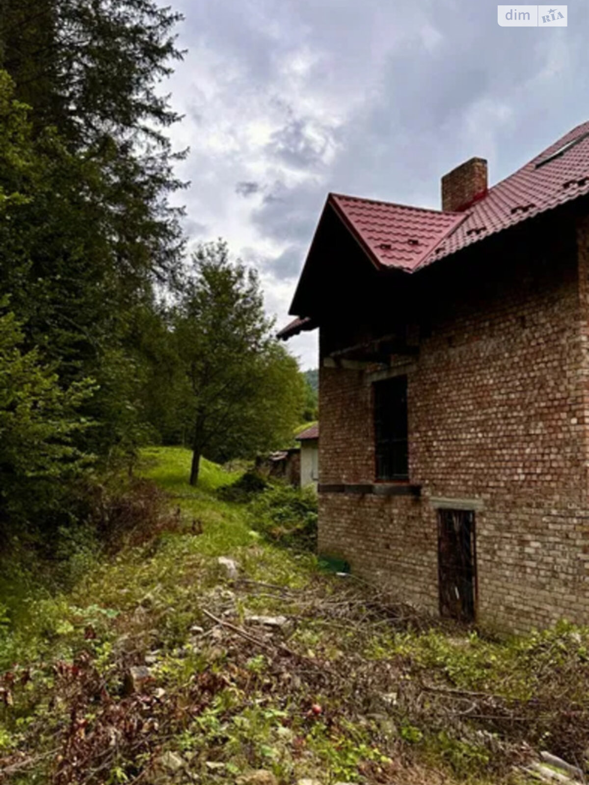 трехэтажный дом с мансардой, 274 кв. м, кирпич. Продажа в Яремче фото 1 трехэтажный дом с мансардой, 274 кв. м, кирпич. Продажа в Яремче фото 1