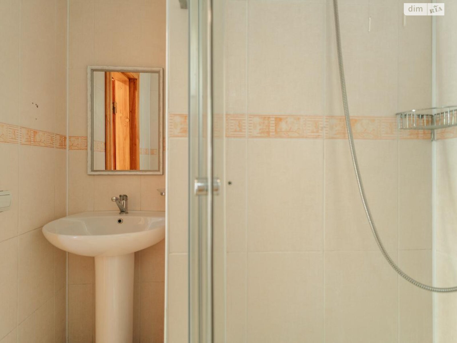 двухэтажный дом, 87 кв. м, кирпич. Продажа в Яремче фото 1 двухэтажный дом, 87 кв. м, кирпич. Продажа в Яремче фото 1