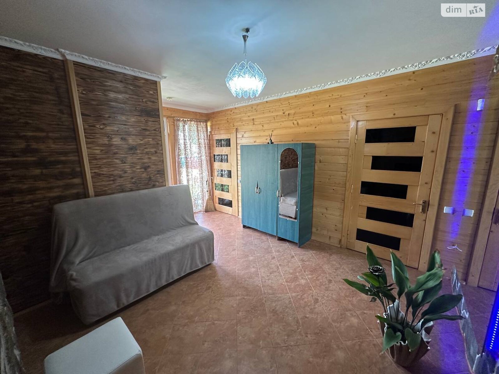 одноэтажный дом с отоплением, 95.8 кв. м, дерево и кирпич. Продажа в Яремче фото 1