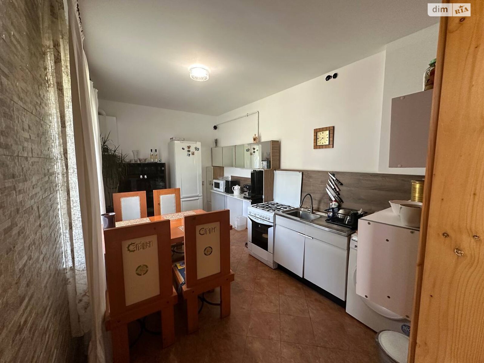 одноэтажный дом с отоплением, 95.8 кв. м, дерево и кирпич. Продажа в Яремче фото 1