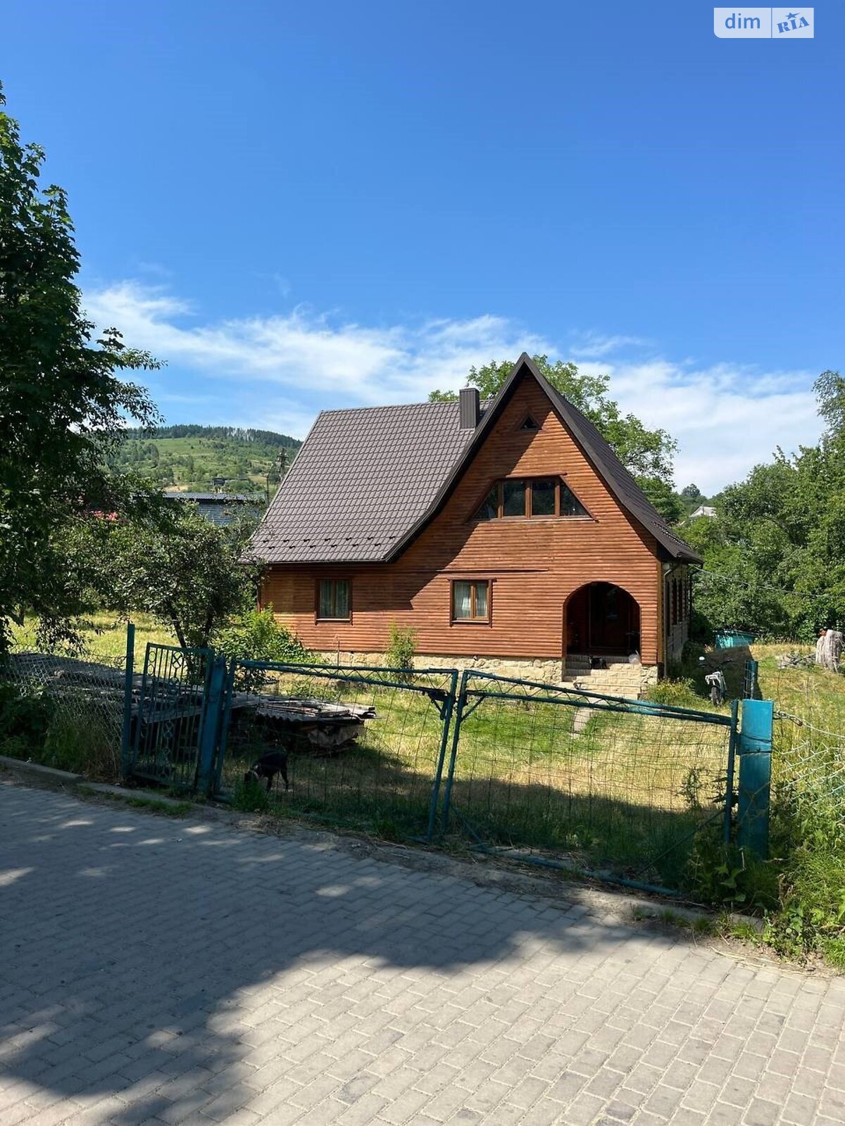 трехэтажный дом с отоплением, 240 кв. м, дерево и кирпич. Продажа в Яремче район Яремче фото 1