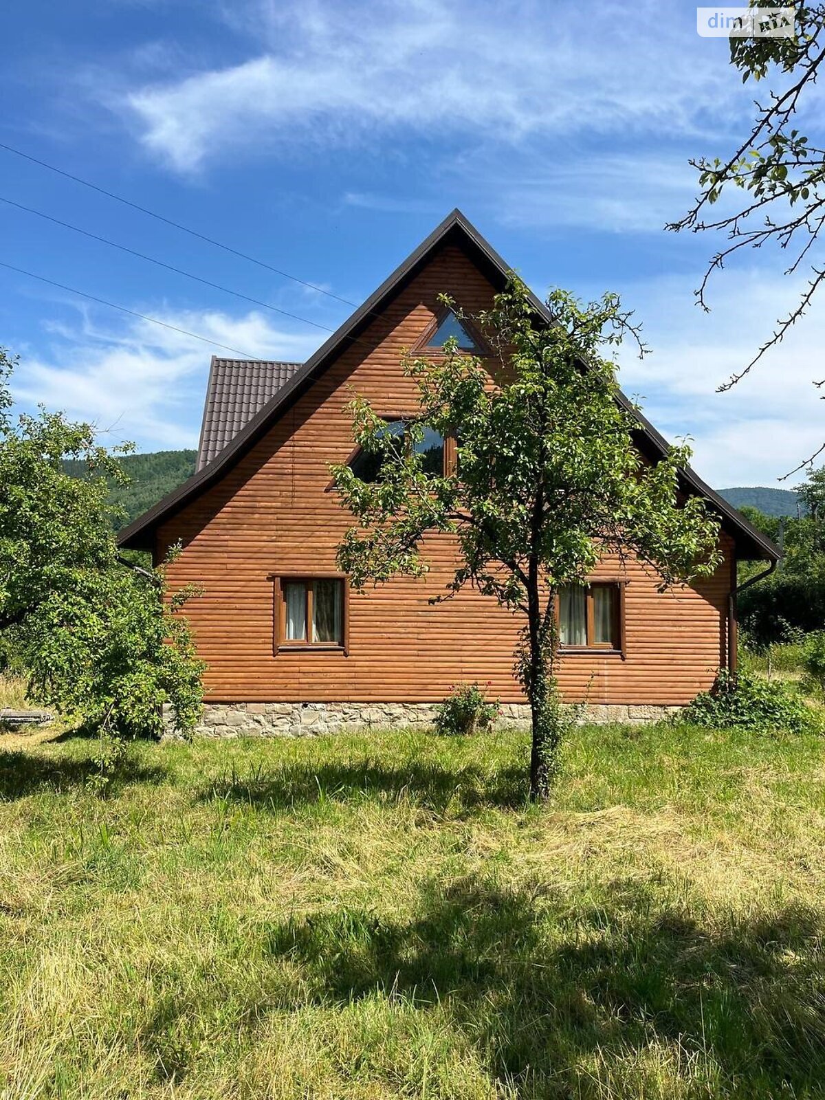 трехэтажный дом с отоплением, 240 кв. м, дерево и кирпич. Продажа в Яремче район Яремче фото 1