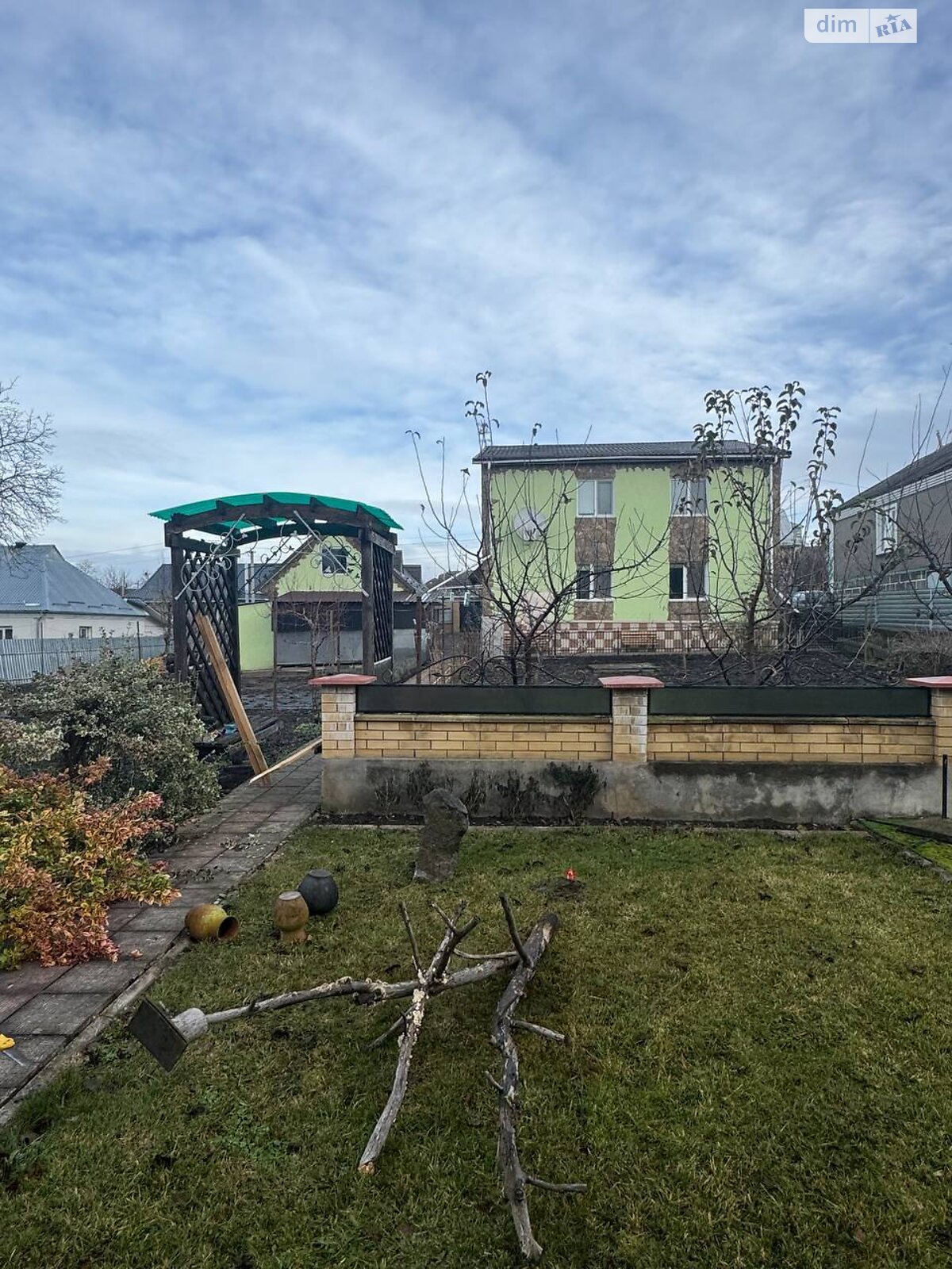 двухэтажный дом с гаражом, 140 кв. м, кирпич. Продажа в Ярмолинцах фото 1