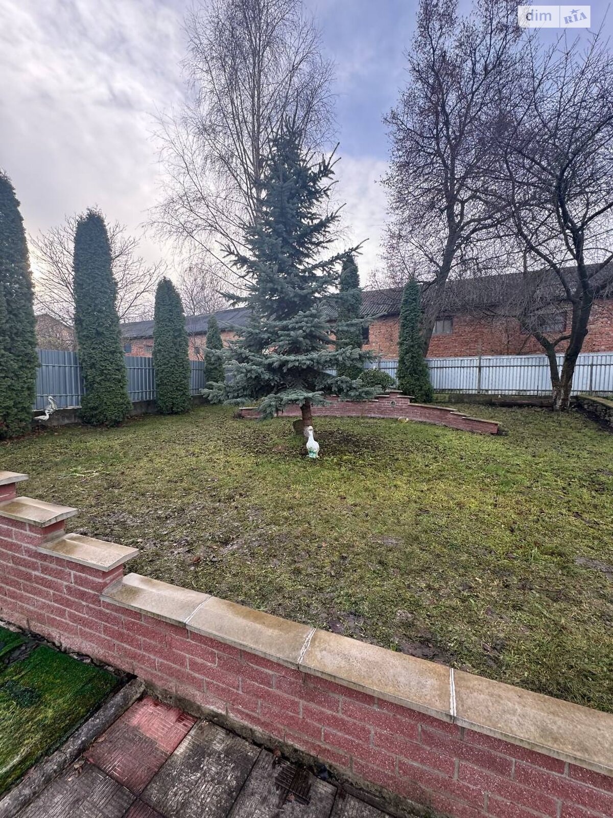 двухэтажный дом с гаражом, 140 кв. м, кирпич. Продажа в Ярмолинцах фото 1