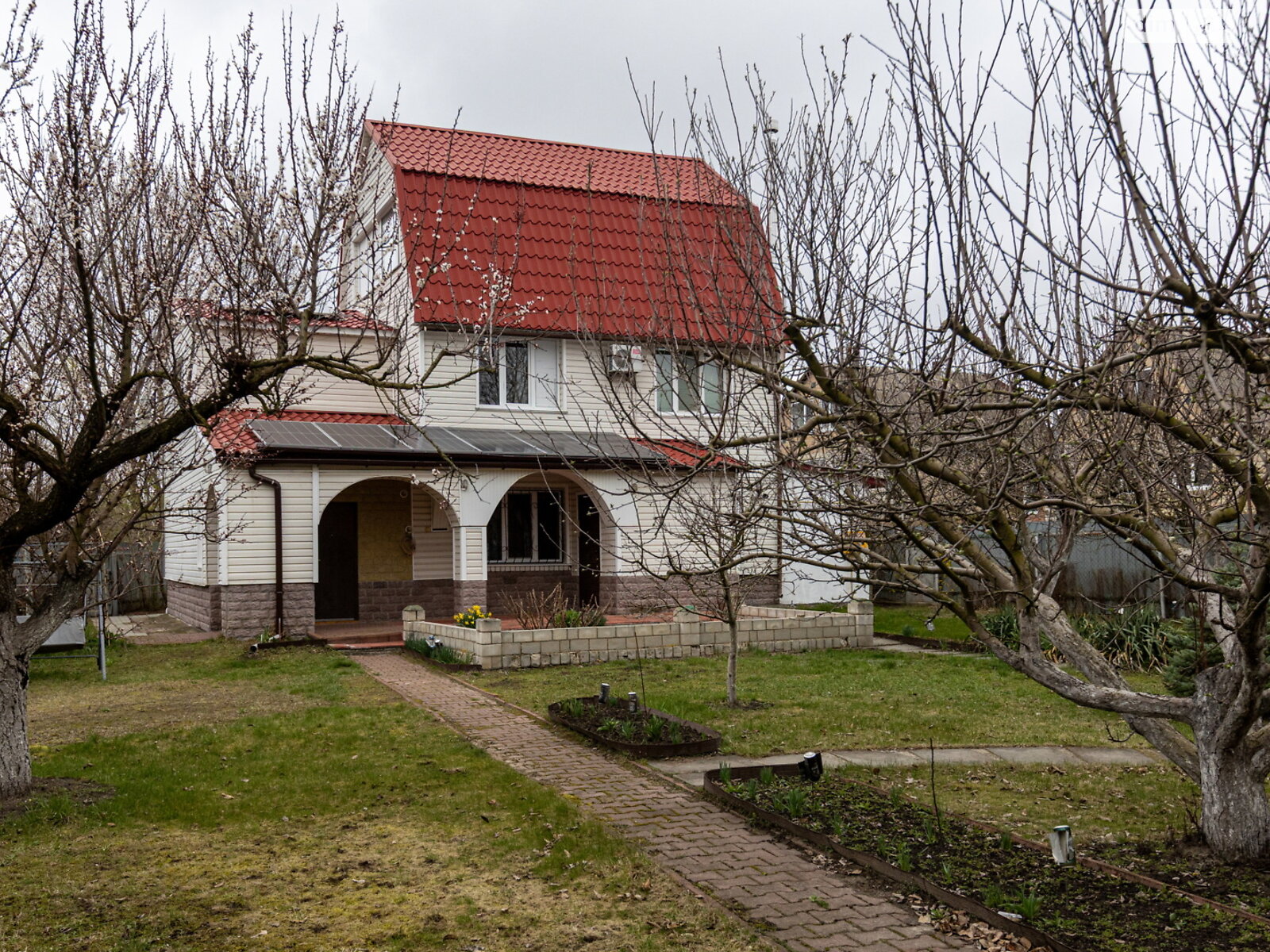 трехэтажный дом, 146.1 кв. м, кирпич. Продажа в Ясногородке фото 1 трехэтажный дом, 146.1 кв. м, кирпич. Продажа в Ясногородке фото 1