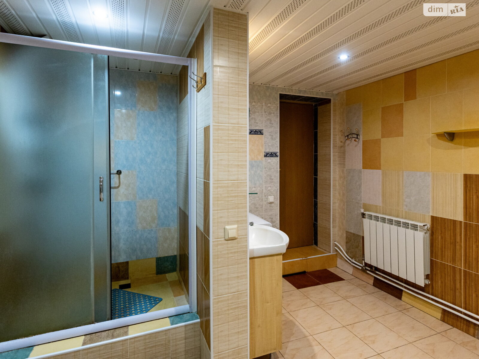 трехэтажный дом, 146.1 кв. м, кирпич. Продажа в Ясногородке фото 1 трехэтажный дом, 146.1 кв. м, кирпич. Продажа в Ясногородке фото 1