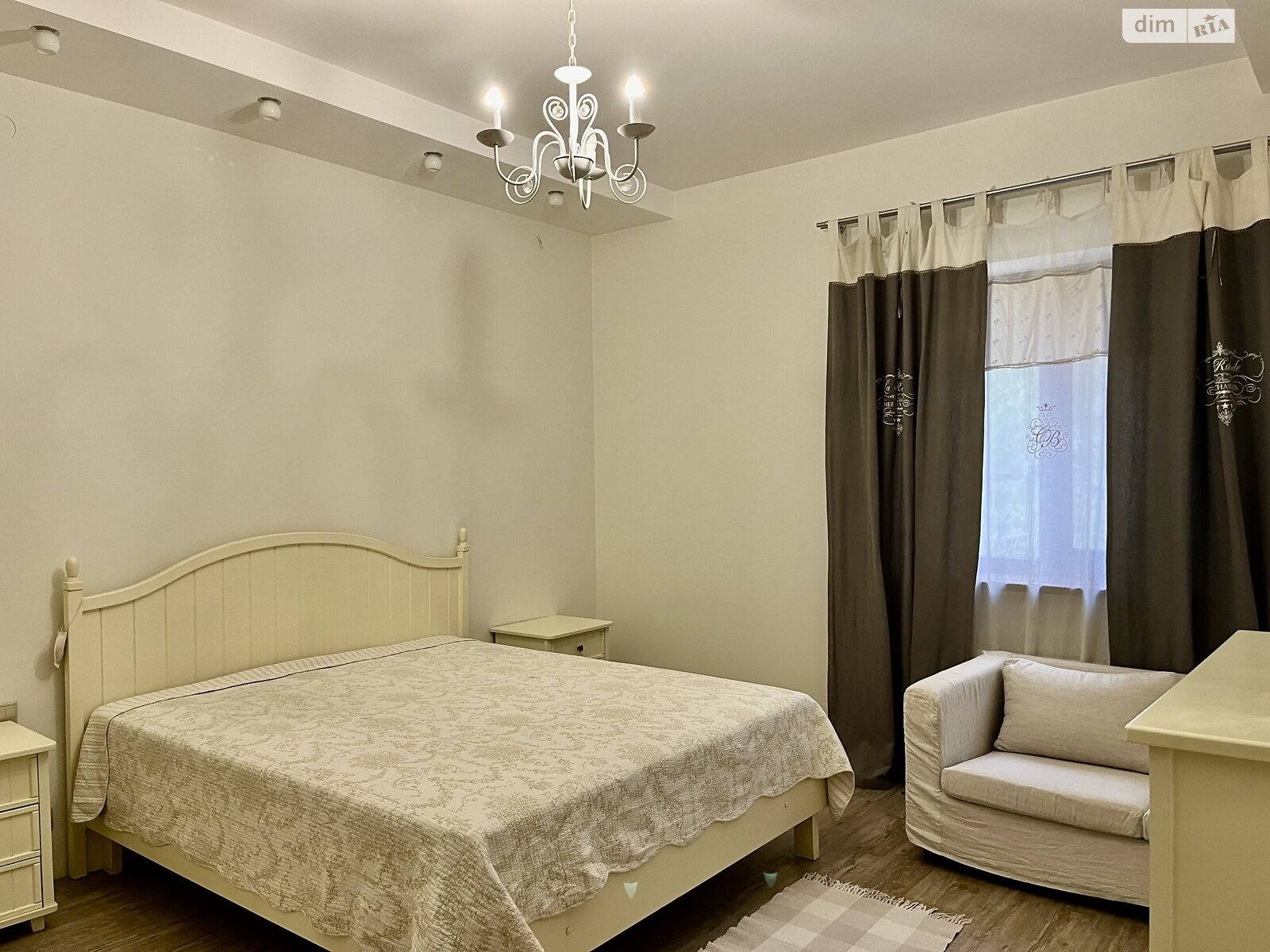 одноэтажный дом с отоплением, 160 кв. м, кирпич. Продажа в Ясногородке фото 1 одноэтажный дом с отоплением, 160 кв. м, кирпич. Продажа в Ясногородке фото 1