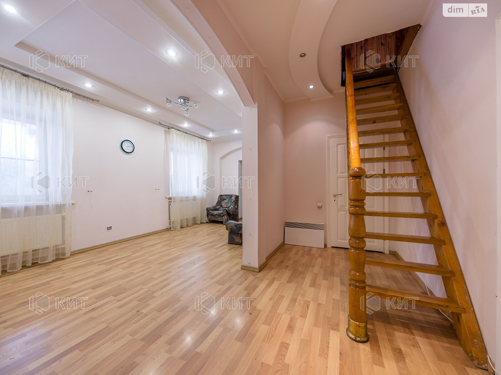двоповерховий будинок, 175.7 кв. м, кирпич. Продаж у Південному фото 1 двоповерховий будинок, 175.7 кв. м, кирпич. Продаж у Південному фото 1