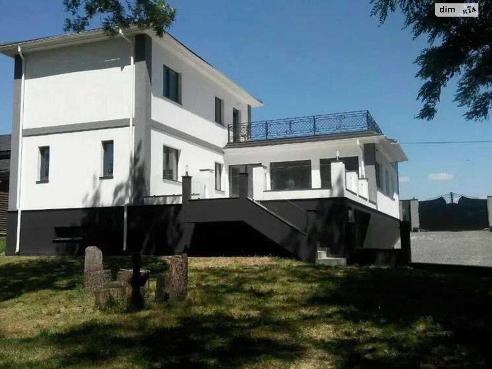 двухэтажный дом, 295 кв. м, кирпич. Продажа в Юровке фото 1 двухэтажный дом, 295 кв. м, кирпич. Продажа в Юровке фото 1