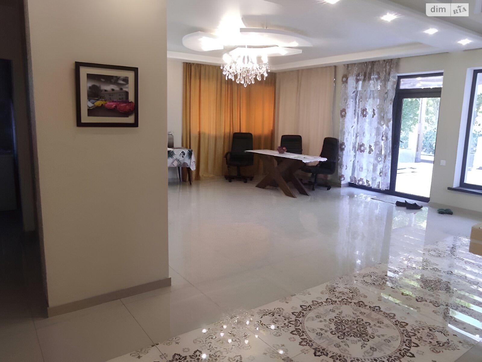 двухэтажный дом, 295 кв. м, кирпич. Продажа в Юровке фото 1 двухэтажный дом, 295 кв. м, кирпич. Продажа в Юровке фото 1