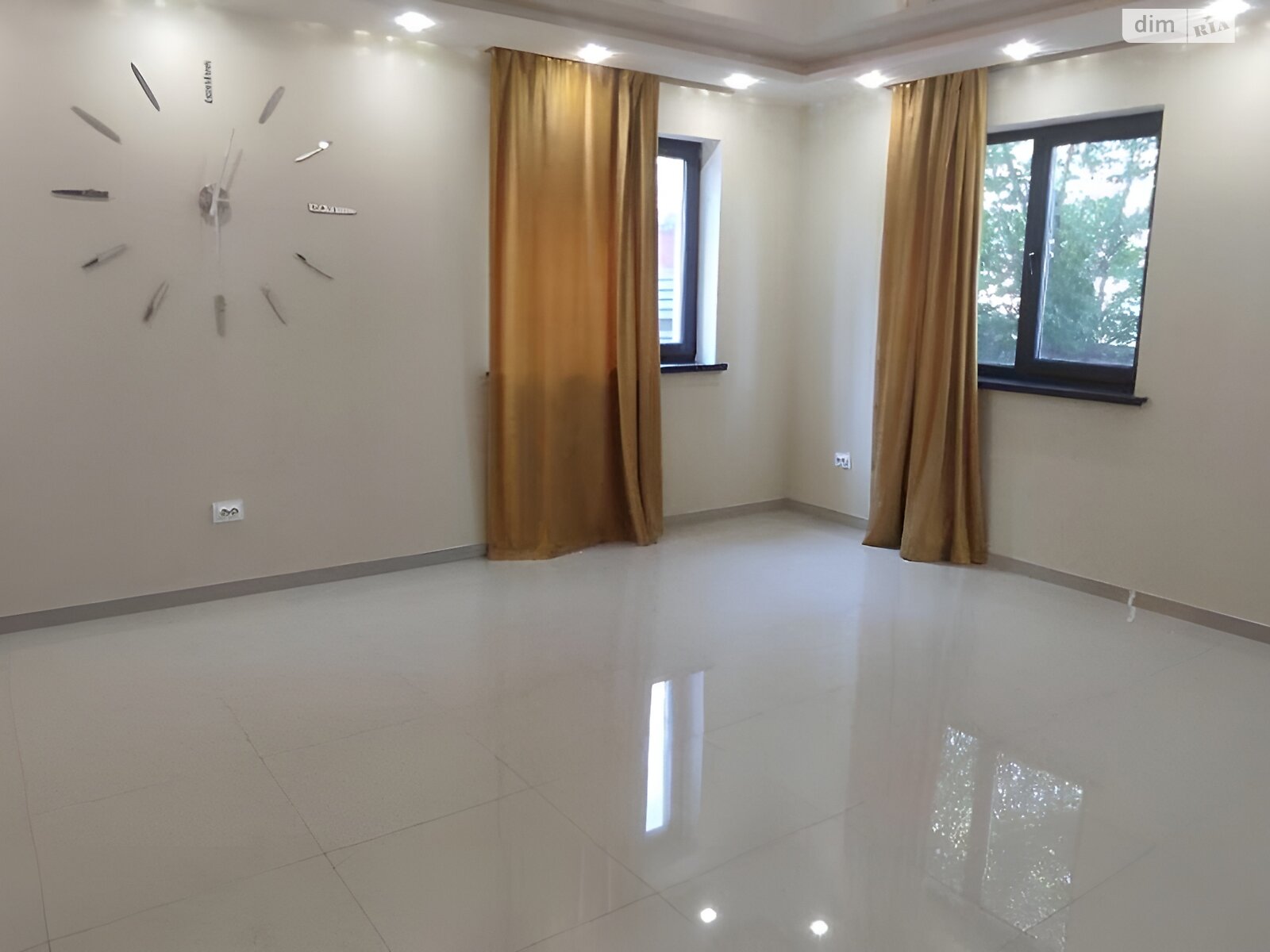 двухэтажный дом, 295 кв. м, кирпич. Продажа в Юровке фото 1 двухэтажный дом, 295 кв. м, кирпич. Продажа в Юровке фото 1