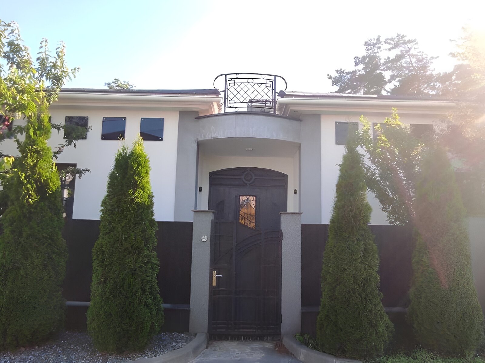 двухэтажный дом, 295 кв. м, кирпич. Продажа в Юровке фото 1 двухэтажный дом, 295 кв. м, кирпич. Продажа в Юровке фото 1