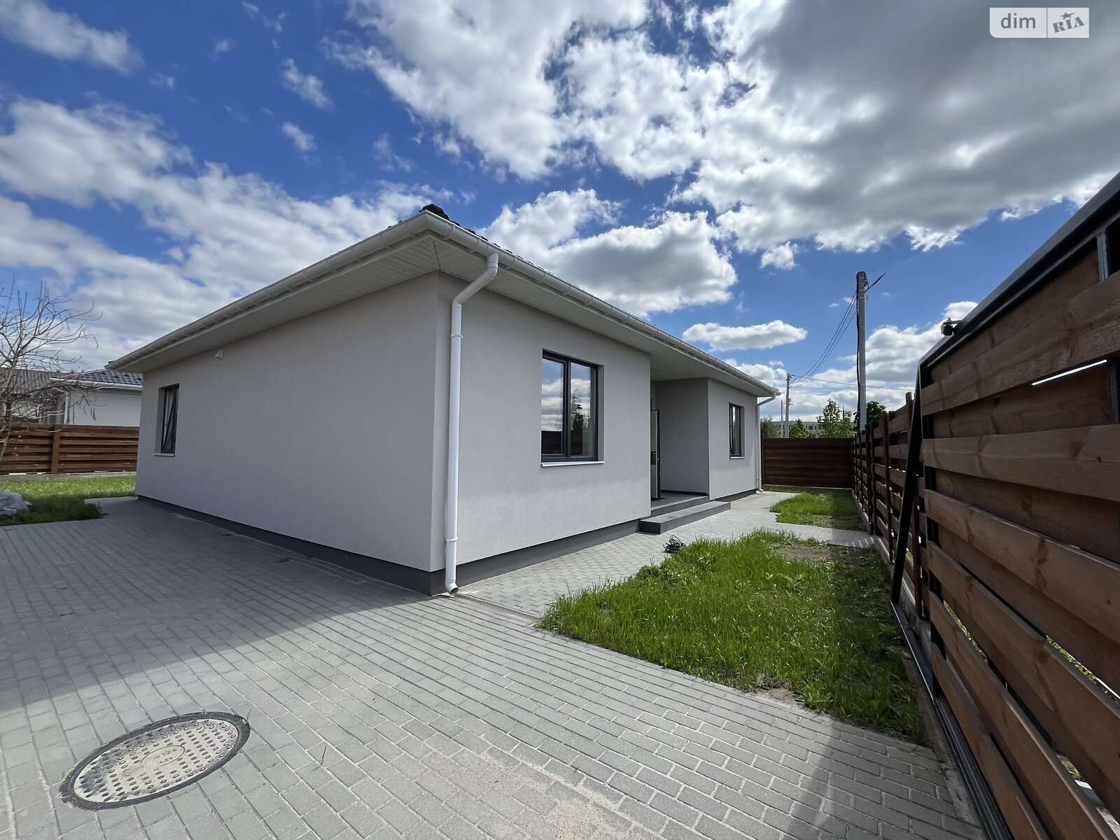 одноэтажный дом с ремонтом, 120 кв. м, газобетон. Продажа в Юровке фото 1 одноэтажный дом с ремонтом, 120 кв. м, газобетон. Продажа в Юровке фото 1