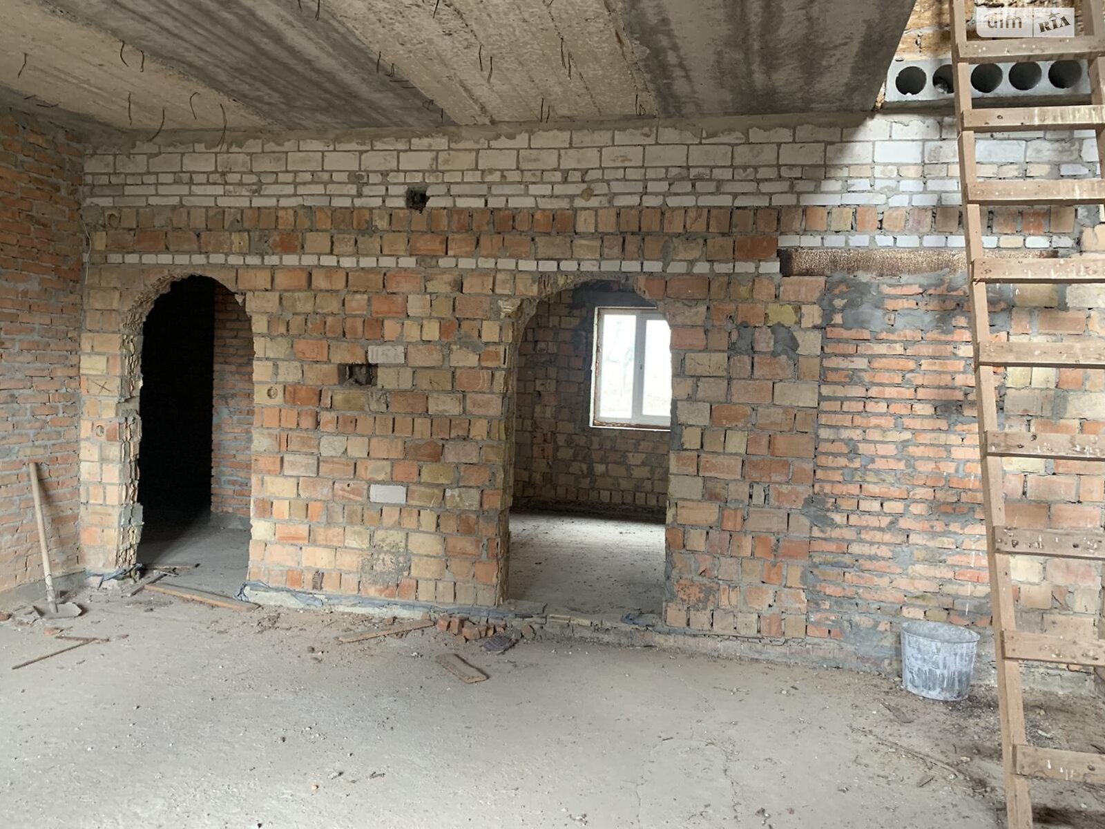 двухэтажный дом, 230 кв. м, кирпич. Продажа в Юровке фото 1