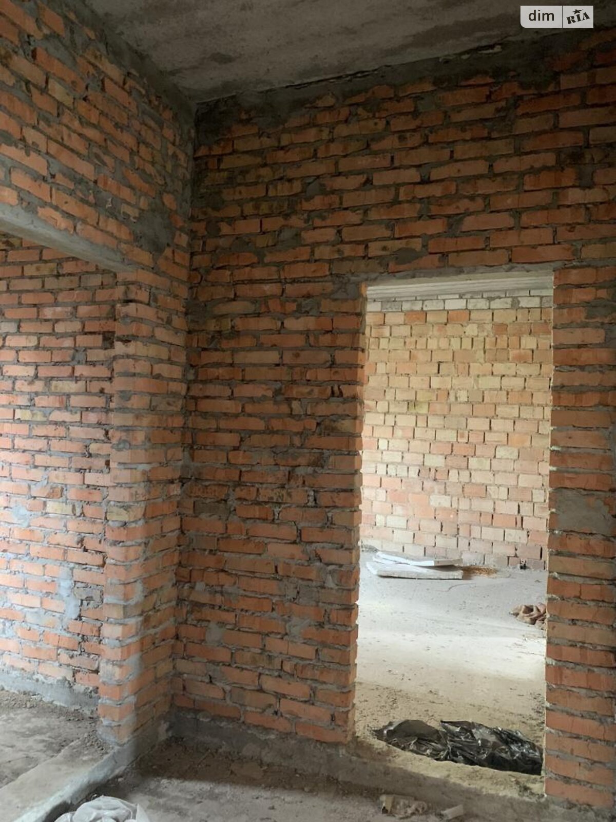 двухэтажный дом, 230 кв. м, кирпич. Продажа в Юровке фото 1