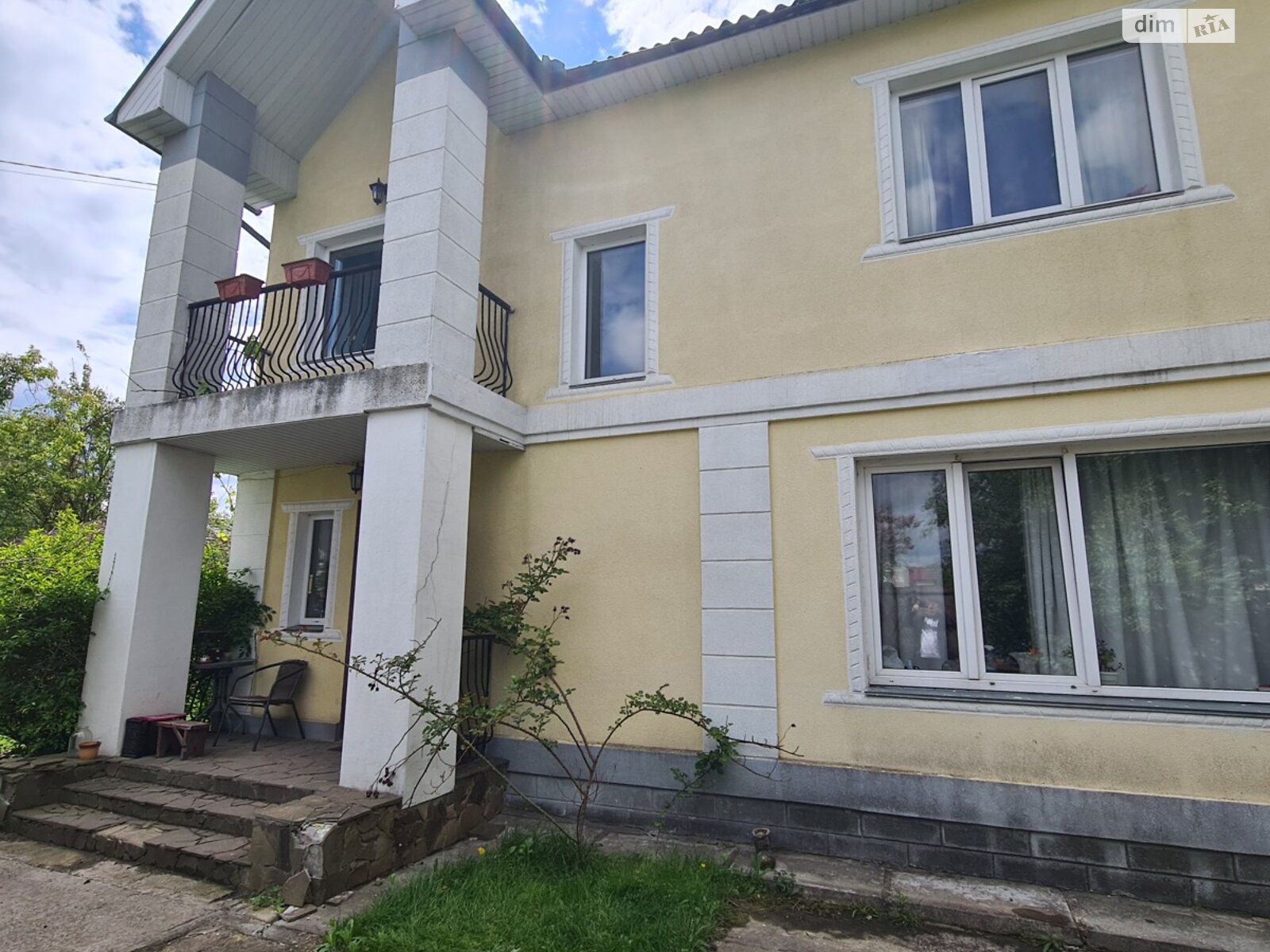 двухэтажный дом с отоплением, 190 кв. м, кирпич. Продажа в Юровке фото 1 двухэтажный дом с отоплением, 190 кв. м, кирпич. Продажа в Юровке фото 1