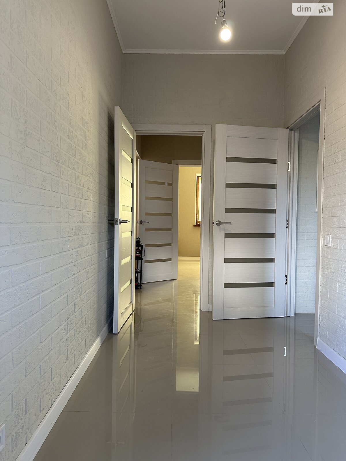 двухэтажный дом с верандой, 133.4 кв. м, пеноблок. Продажа в Юровке фото 1