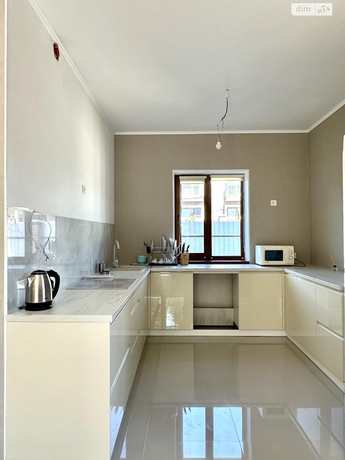 двухэтажный дом с верандой, 133.4 кв. м, пеноблок. Продажа в Юровке фото 1