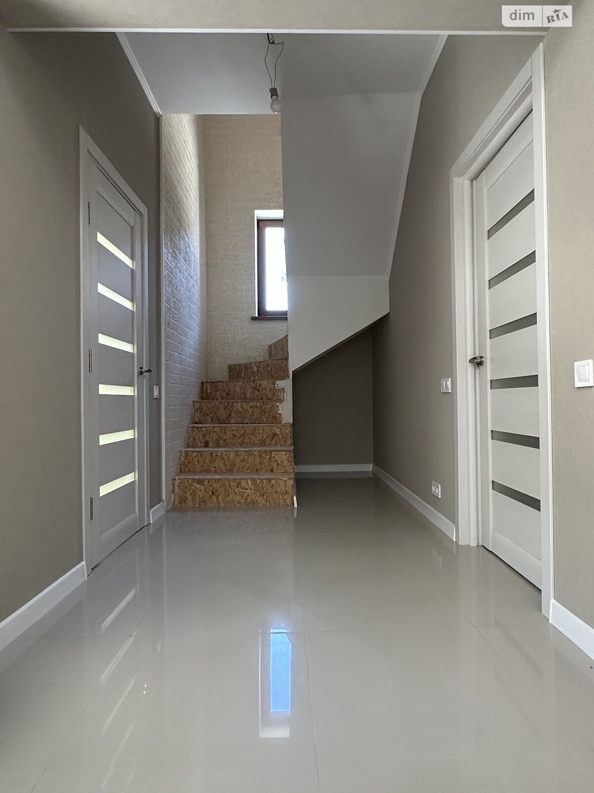 двухэтажный дом с верандой, 133.4 кв. м, пеноблок. Продажа в Юровке фото 1