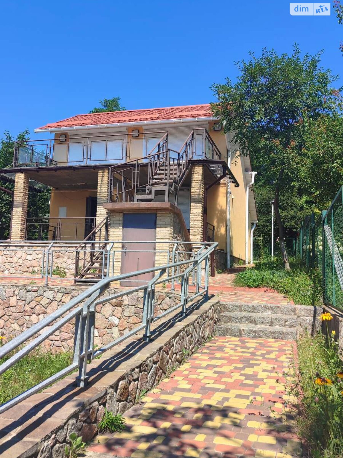 двухэтажный дом с гаражом, 78.9 кв. м, керамзитобетон. Продажа в Гребенях фото 1 двухэтажный дом с гаражом, 78.9 кв. м, керамзитобетон. Продажа в Гребенях фото 1