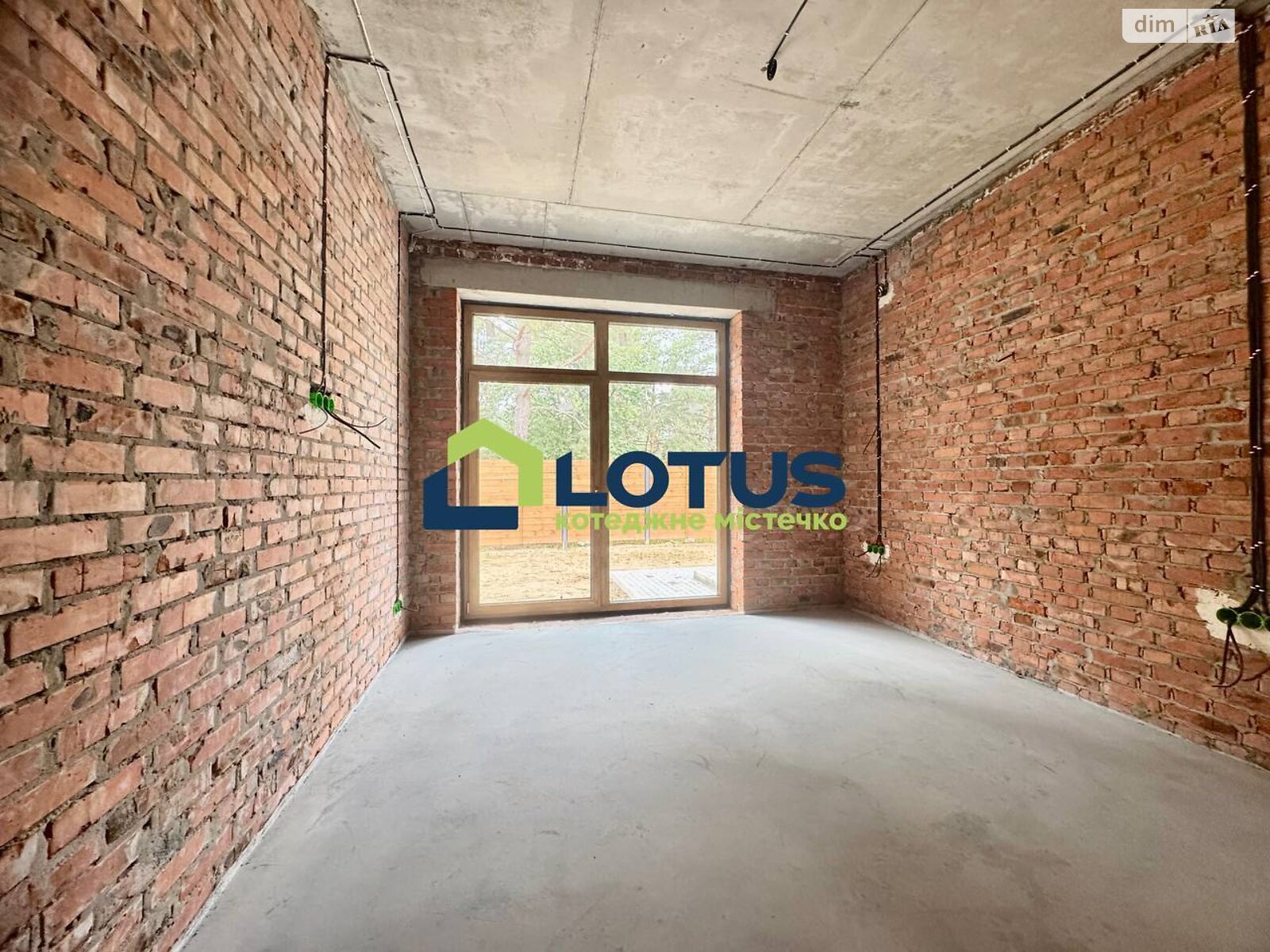 одноэтажный дом с гаражом, 175 кв. м, кирпич. Продажа в Забырье фото 1