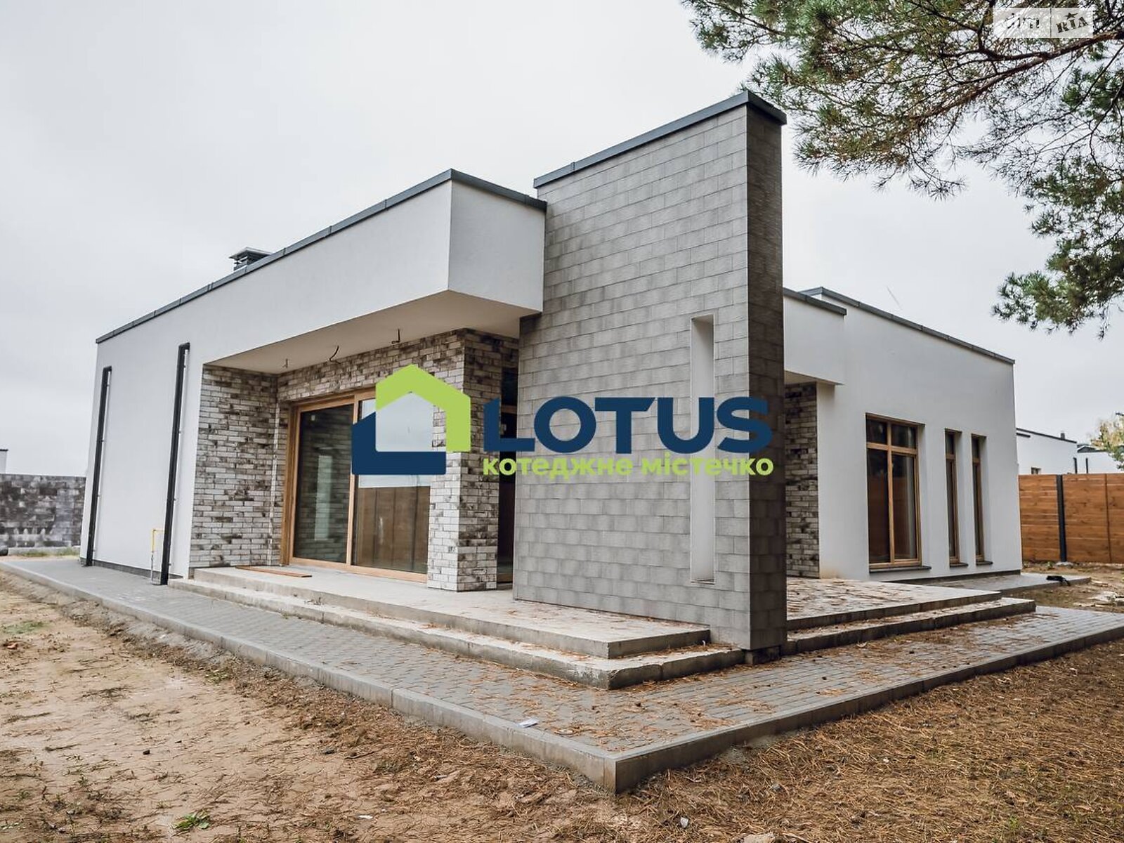 одноэтажный дом с гаражом, 175 кв. м, кирпич. Продажа в Забырье фото 1