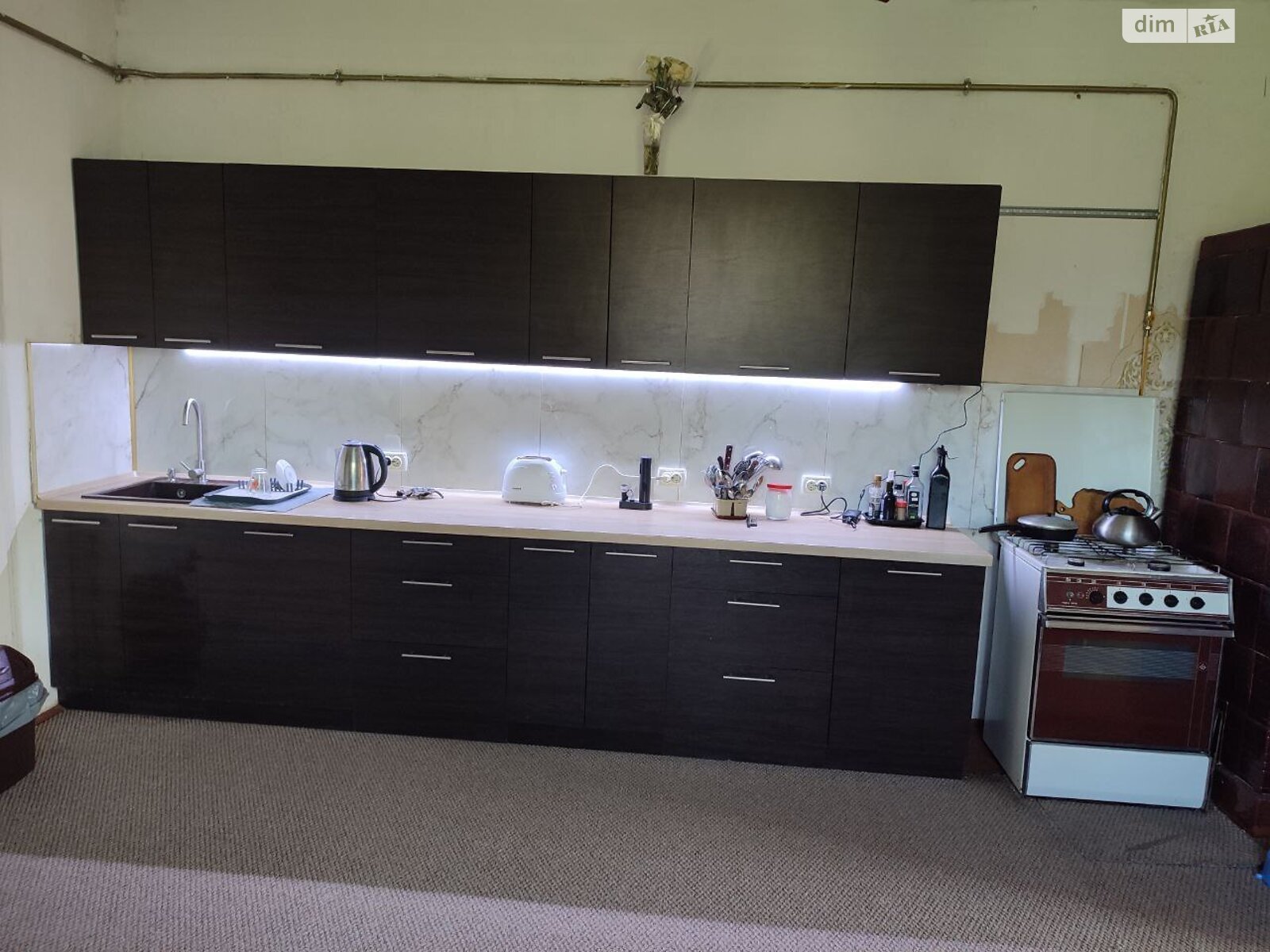 двухэтажный дом с отоплением, 214 кв. м, кирпич. Продажа в Заднестрье район Центр фото 1