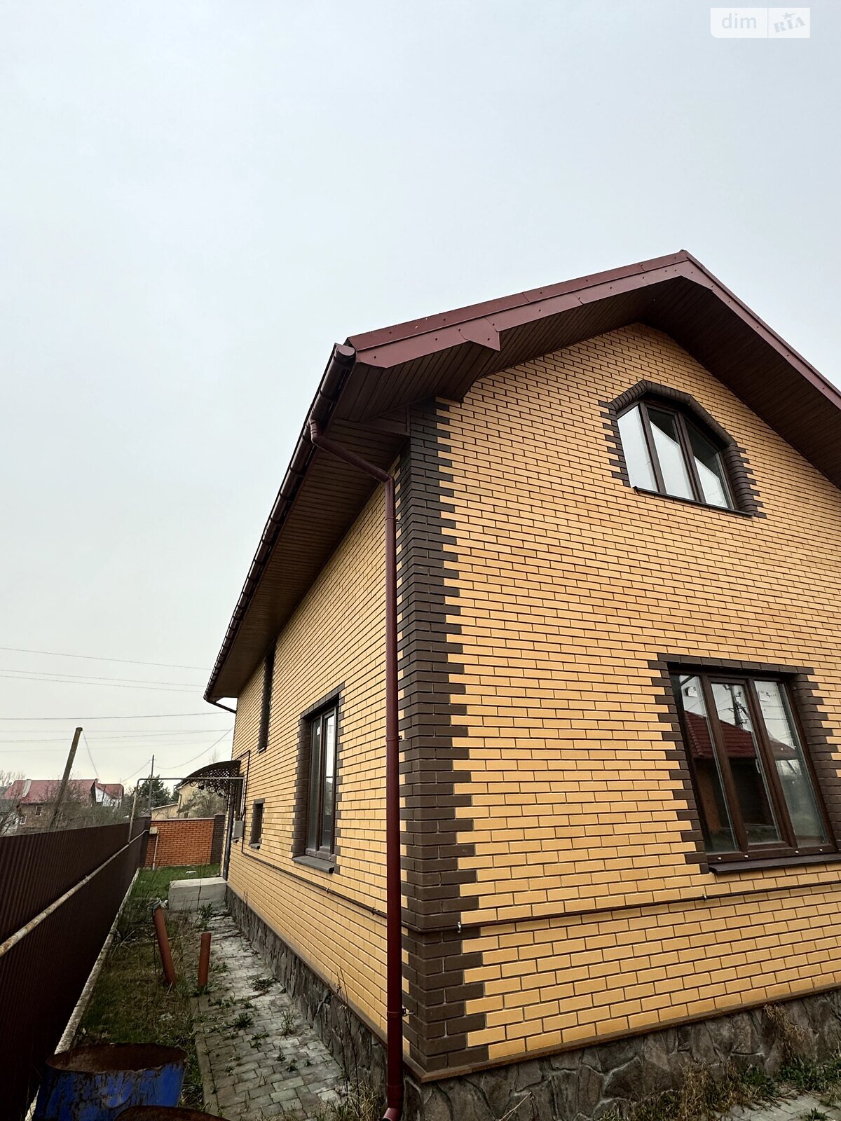 двухэтажный дом с гаражом, 227.1 кв. м, кирпич. Продажа в Загвоздье фото 1