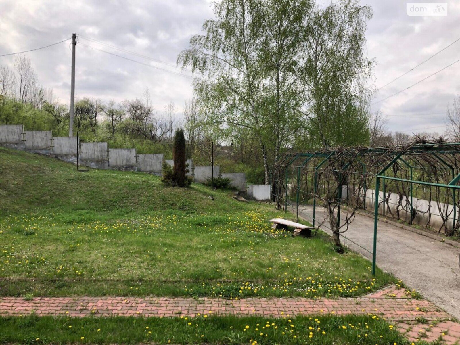 двухэтажный дом с ремонтом, 250 кв. м, кирпич. Продажа в Хмелевой фото 1 двухэтажный дом с ремонтом, 250 кв. м, кирпич. Продажа в Хмелевой фото 1