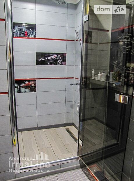 двухэтажный дом с ремонтом, 200 кв. м, кирпич. Продажа в Запорожье район 1-й Шевченковский фото 1 двухэтажный дом с ремонтом, 200 кв. м, кирпич. Продажа в Запорожье район 1-й Шевченковский фото 1