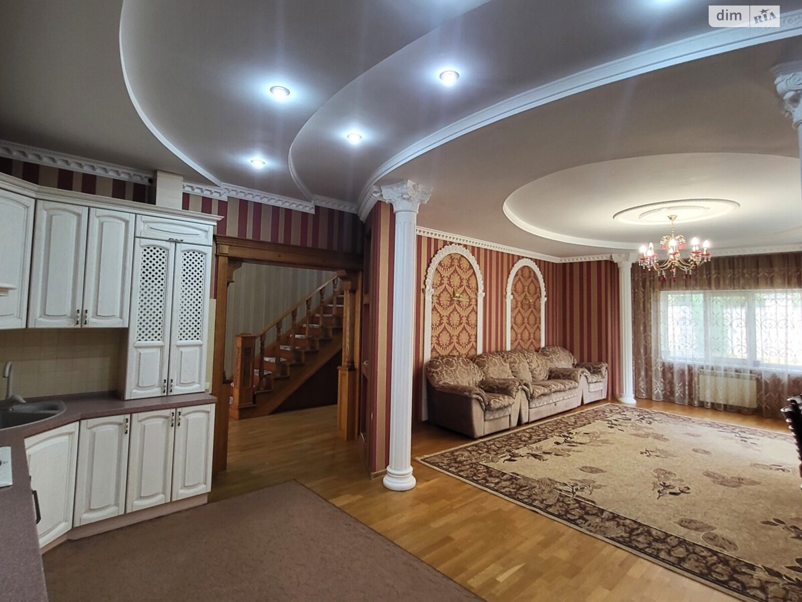 двухэтажный дом с балконом, 245.5 кв. м, кирпич. Продажа в Запорожье район Большой Луг фото 1 двухэтажный дом с балконом, 245.5 кв. м, кирпич. Продажа в Запорожье район Большой Луг фото 1