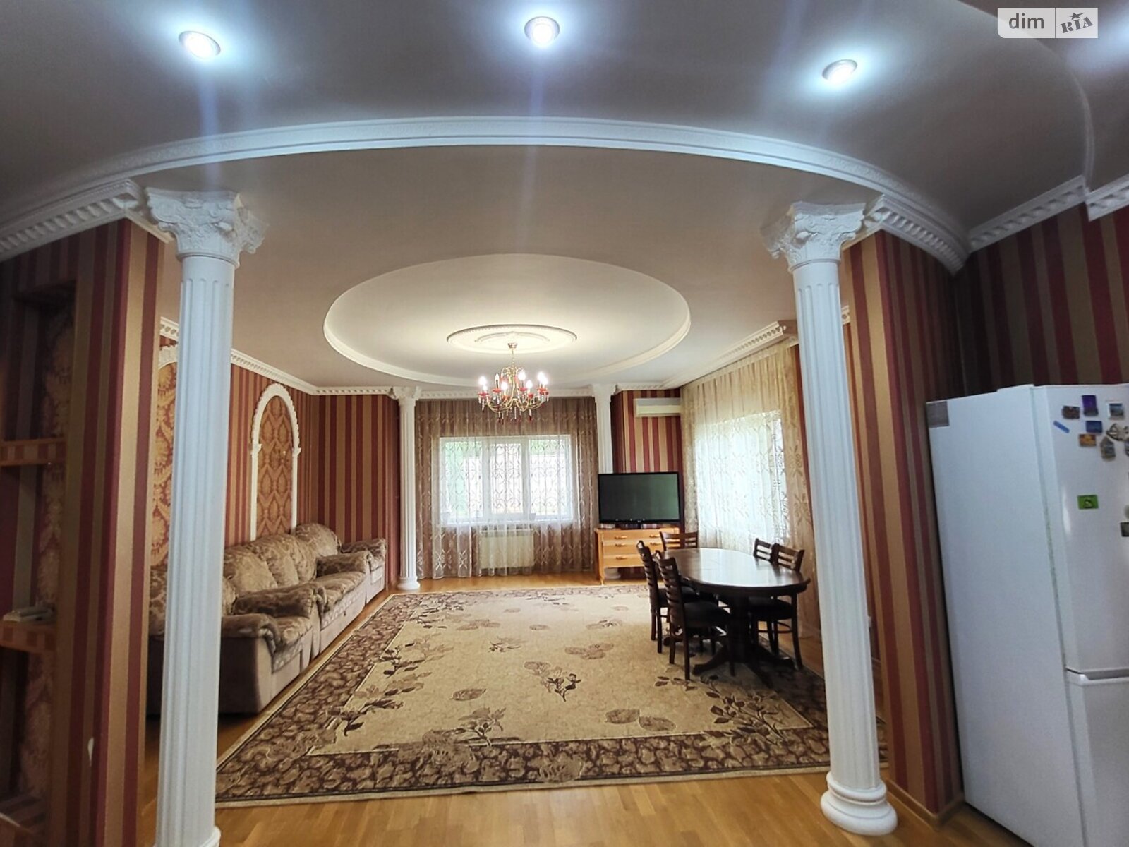 двухэтажный дом с балконом, 245.5 кв. м, кирпич. Продажа в Запорожье район Большой Луг фото 1 двухэтажный дом с балконом, 245.5 кв. м, кирпич. Продажа в Запорожье район Большой Луг фото 1