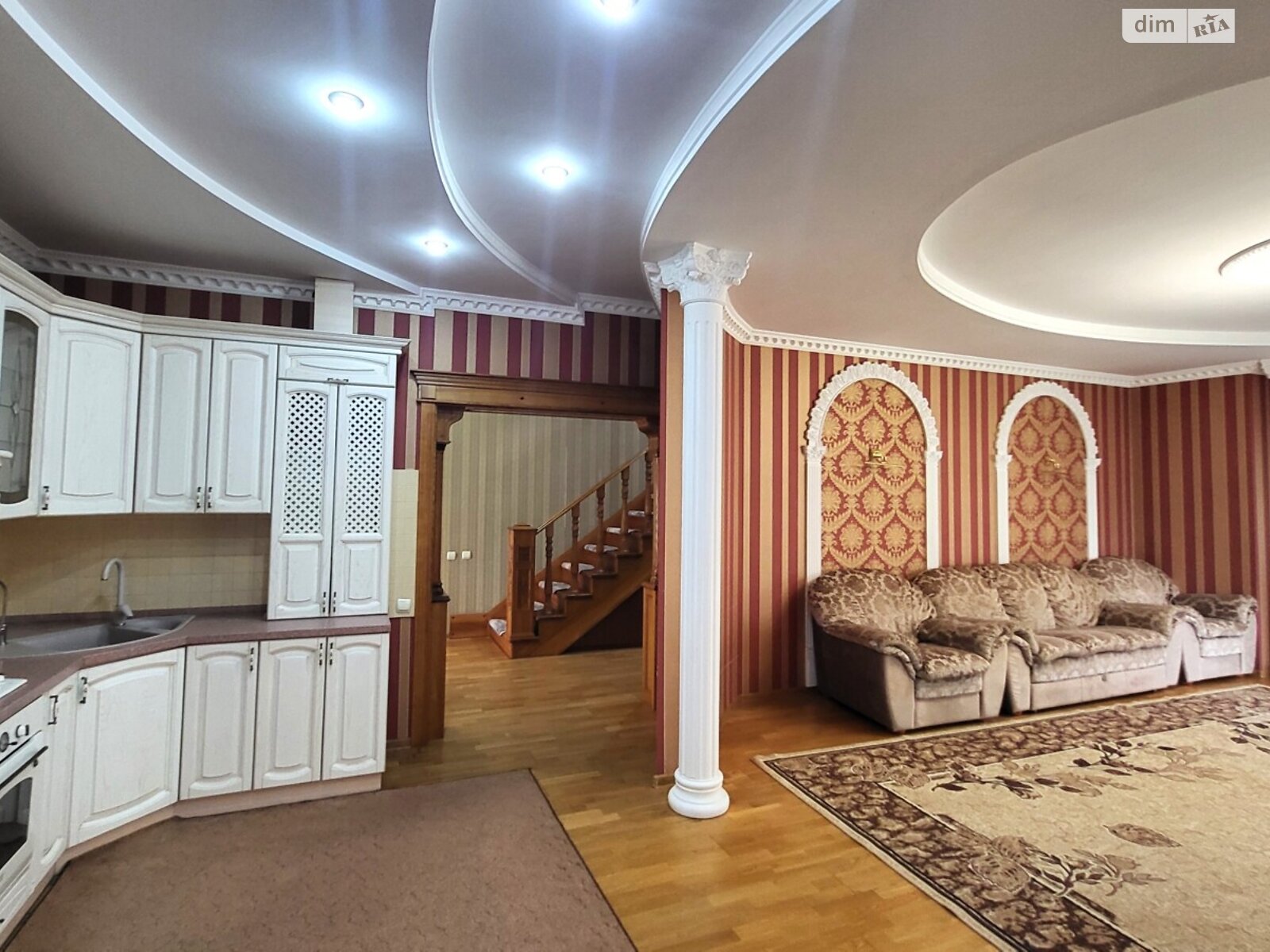 двухэтажный дом с балконом, 245.5 кв. м, кирпич. Продажа в Запорожье район Большой Луг фото 1 двухэтажный дом с балконом, 245.5 кв. м, кирпич. Продажа в Запорожье район Большой Луг фото 1