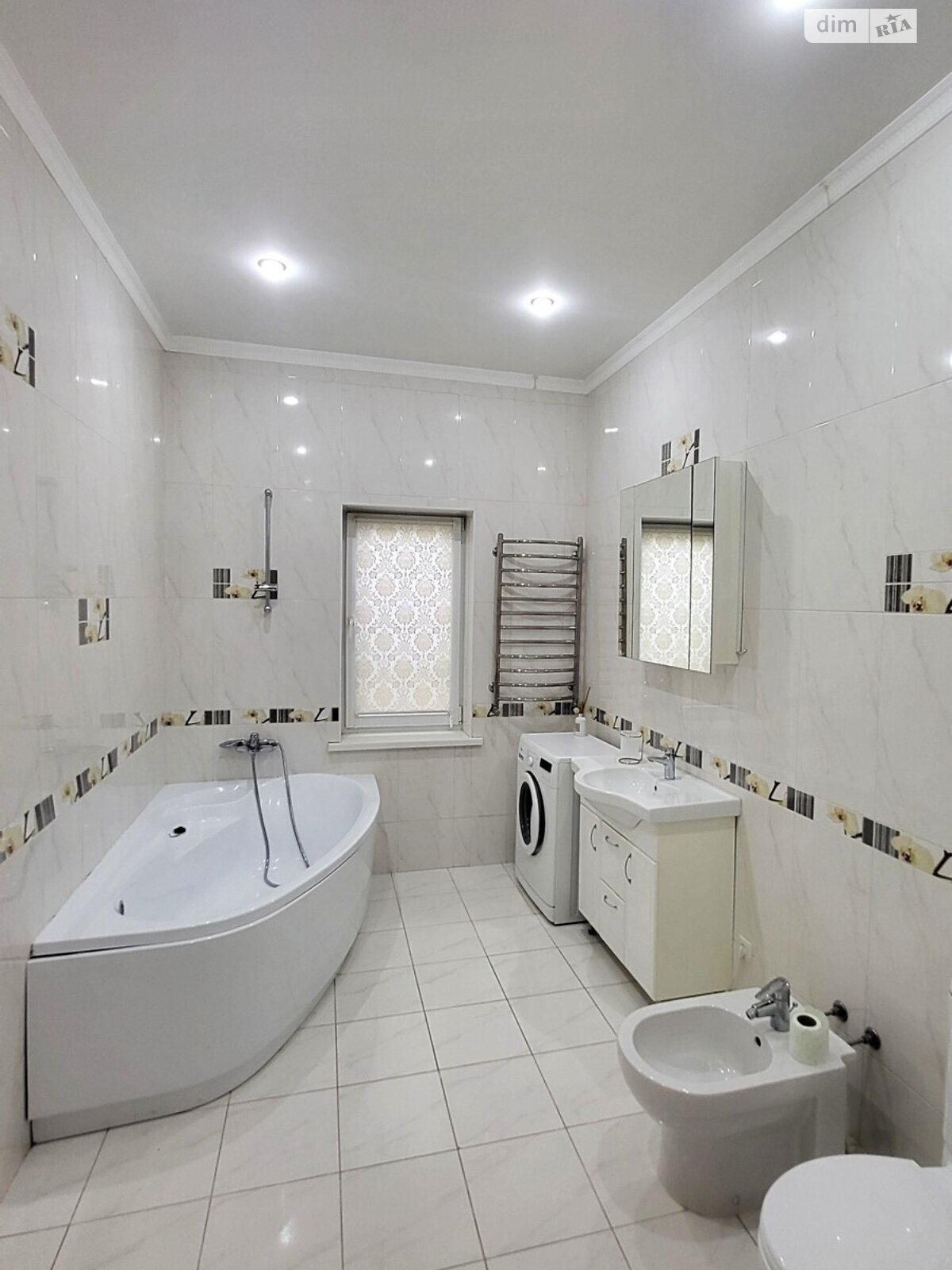 двухэтажный дом с балконом, 245.5 кв. м, кирпич. Продажа в Запорожье район Большой Луг фото 1 двухэтажный дом с балконом, 245.5 кв. м, кирпич. Продажа в Запорожье район Большой Луг фото 1