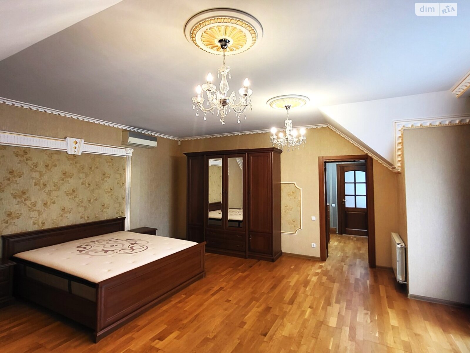 двухэтажный дом с балконом, 245.5 кв. м, кирпич. Продажа в Запорожье район Большой Луг фото 1 двухэтажный дом с балконом, 245.5 кв. м, кирпич. Продажа в Запорожье район Большой Луг фото 1