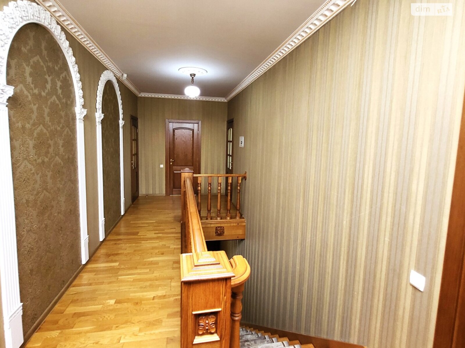 двухэтажный дом с балконом, 245.5 кв. м, кирпич. Продажа в Запорожье район Большой Луг фото 1 двухэтажный дом с балконом, 245.5 кв. м, кирпич. Продажа в Запорожье район Большой Луг фото 1