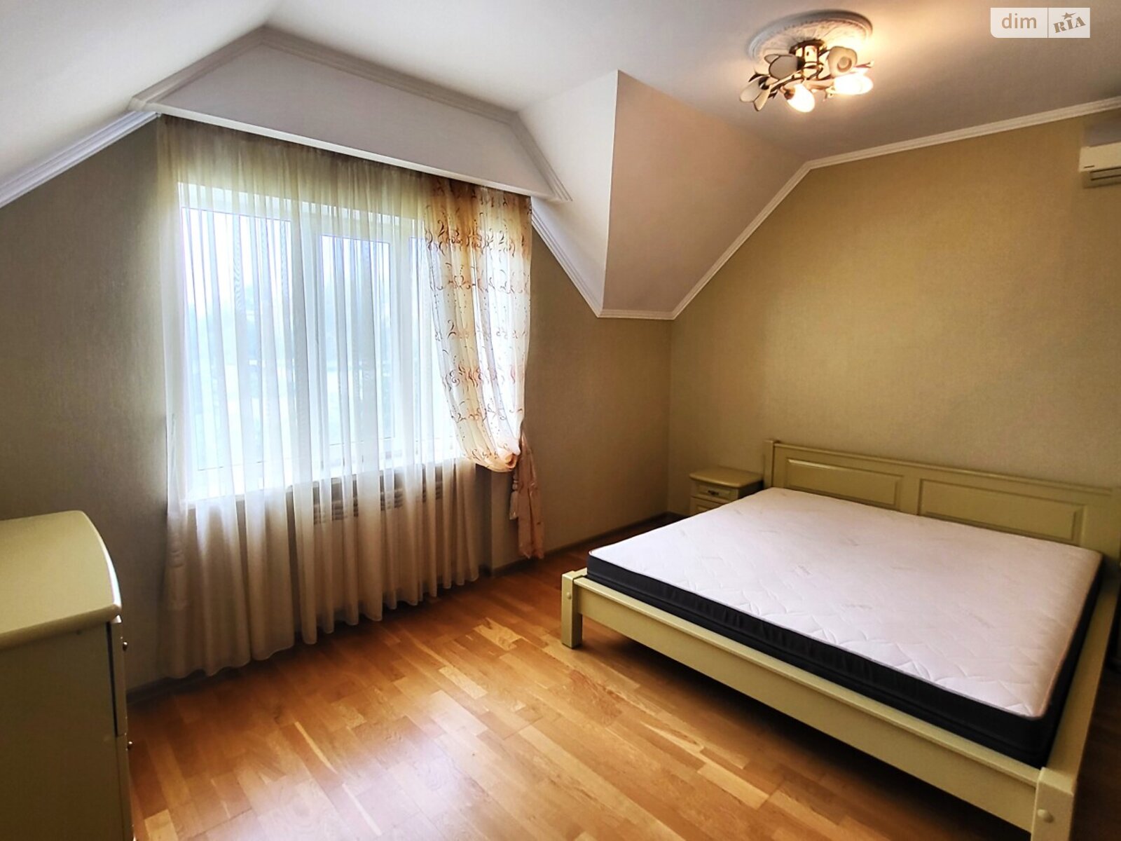 двухэтажный дом с балконом, 245.5 кв. м, кирпич. Продажа в Запорожье район Большой Луг фото 1 двухэтажный дом с балконом, 245.5 кв. м, кирпич. Продажа в Запорожье район Большой Луг фото 1