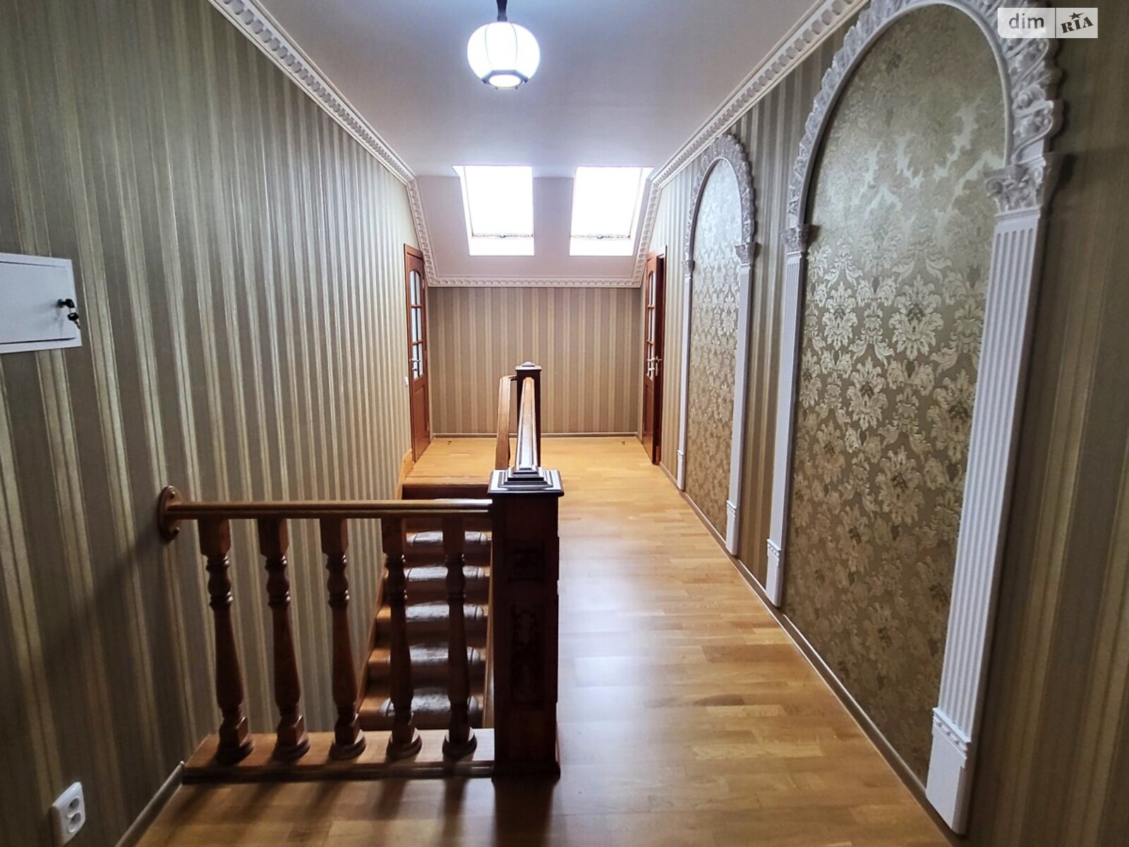 двухэтажный дом с балконом, 245.5 кв. м, кирпич. Продажа в Запорожье район Большой Луг фото 1 двухэтажный дом с балконом, 245.5 кв. м, кирпич. Продажа в Запорожье район Большой Луг фото 1