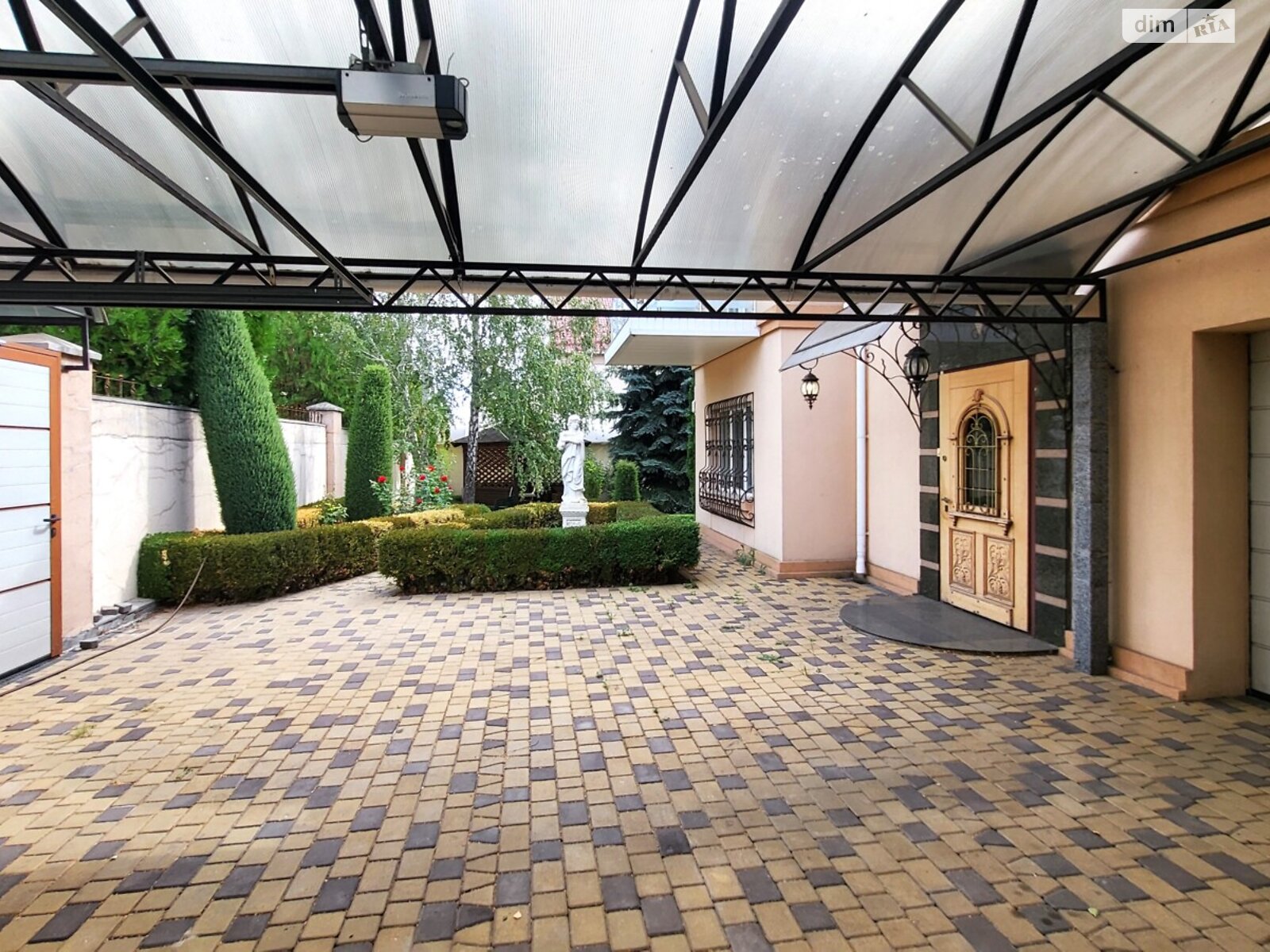 двухэтажный дом с балконом, 245.5 кв. м, кирпич. Продажа в Запорожье район Большой Луг фото 1 двухэтажный дом с балконом, 245.5 кв. м, кирпич. Продажа в Запорожье район Большой Луг фото 1