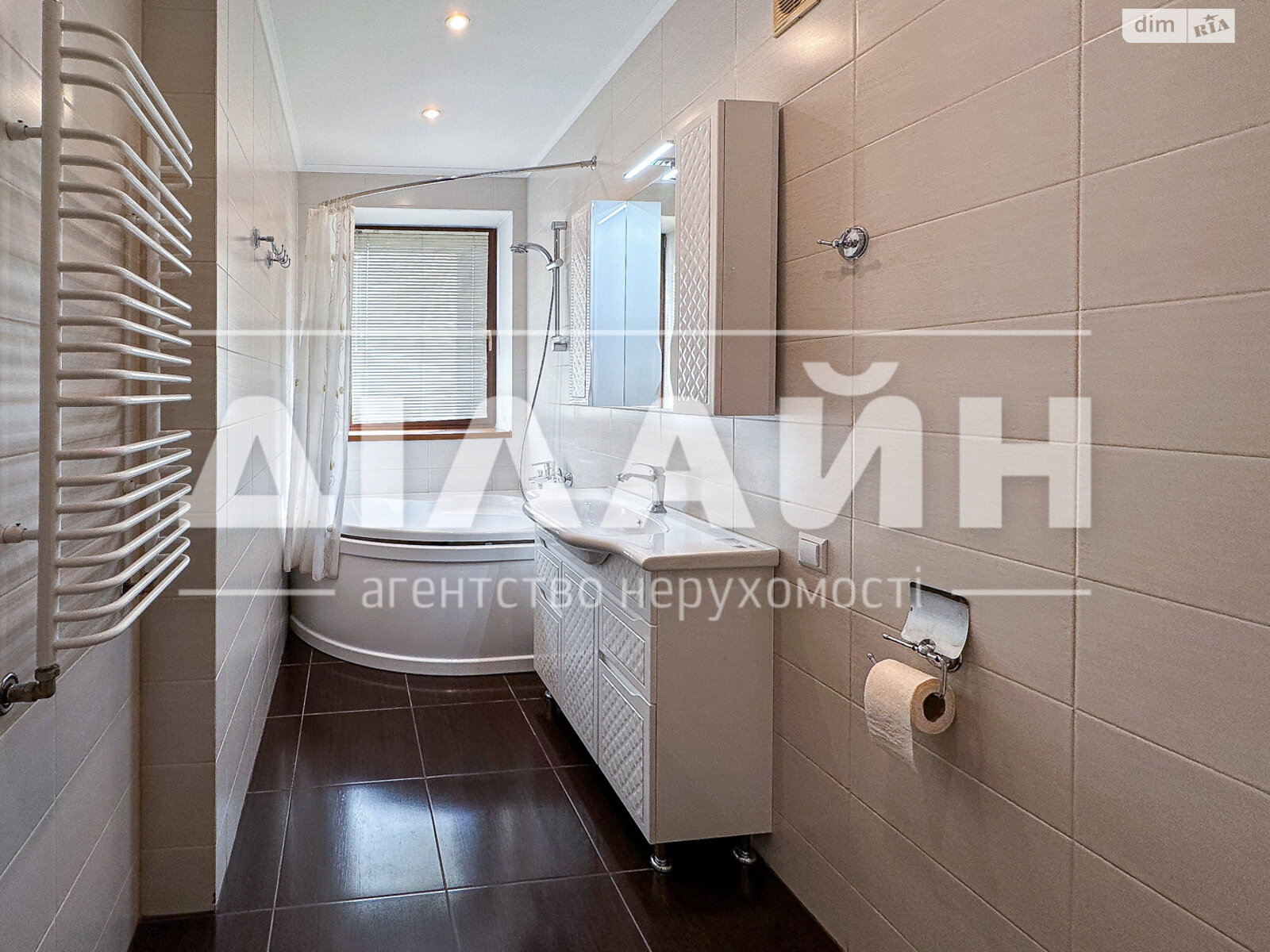 двухэтажный дом, 350 кв. м, кирпич. Продажа в Запорожье район Бородинский фото 1