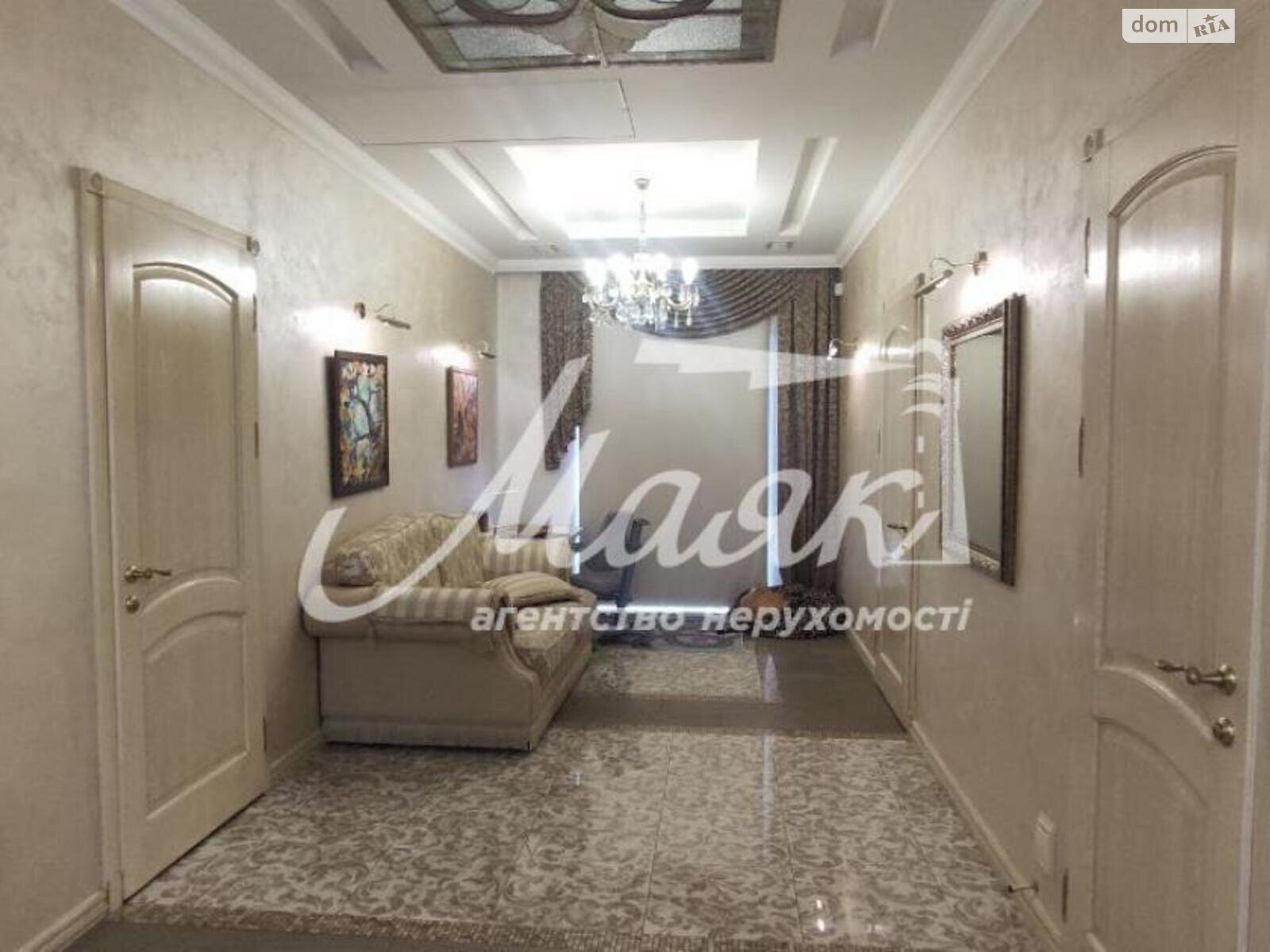 двухэтажный дом, 320 кв. м,. Продажа в Запорожье район Днепровский (Ленинский) фото 1