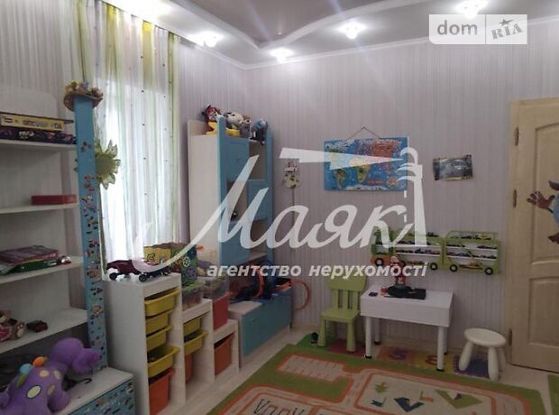 двухэтажный дом, 320 кв. м,. Продажа в Запорожье район Днепровский (Ленинский) фото 1 двухэтажный дом, 320 кв. м,. Продажа в Запорожье район Днепровский (Ленинский) фото 1