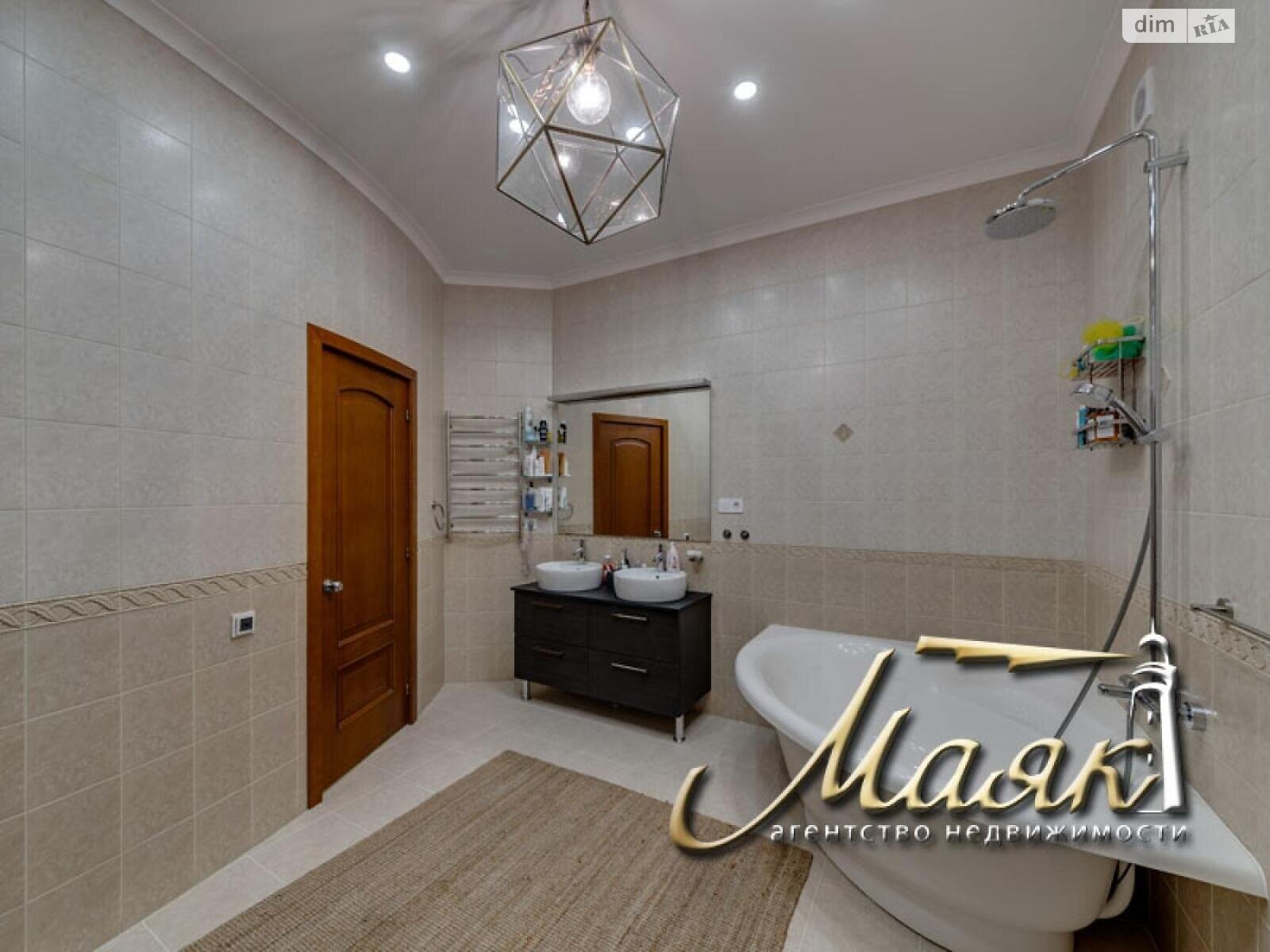 двоповерховий будинок з гаражем, 265 кв. м, цегла. Продаж в Запоріжжі, район Дніпровський (Ленінський) фото 1 двоповерховий будинок з гаражем, 265 кв. м, цегла. Продаж в Запоріжжі, район Дніпровський (Ленінський) фото 1