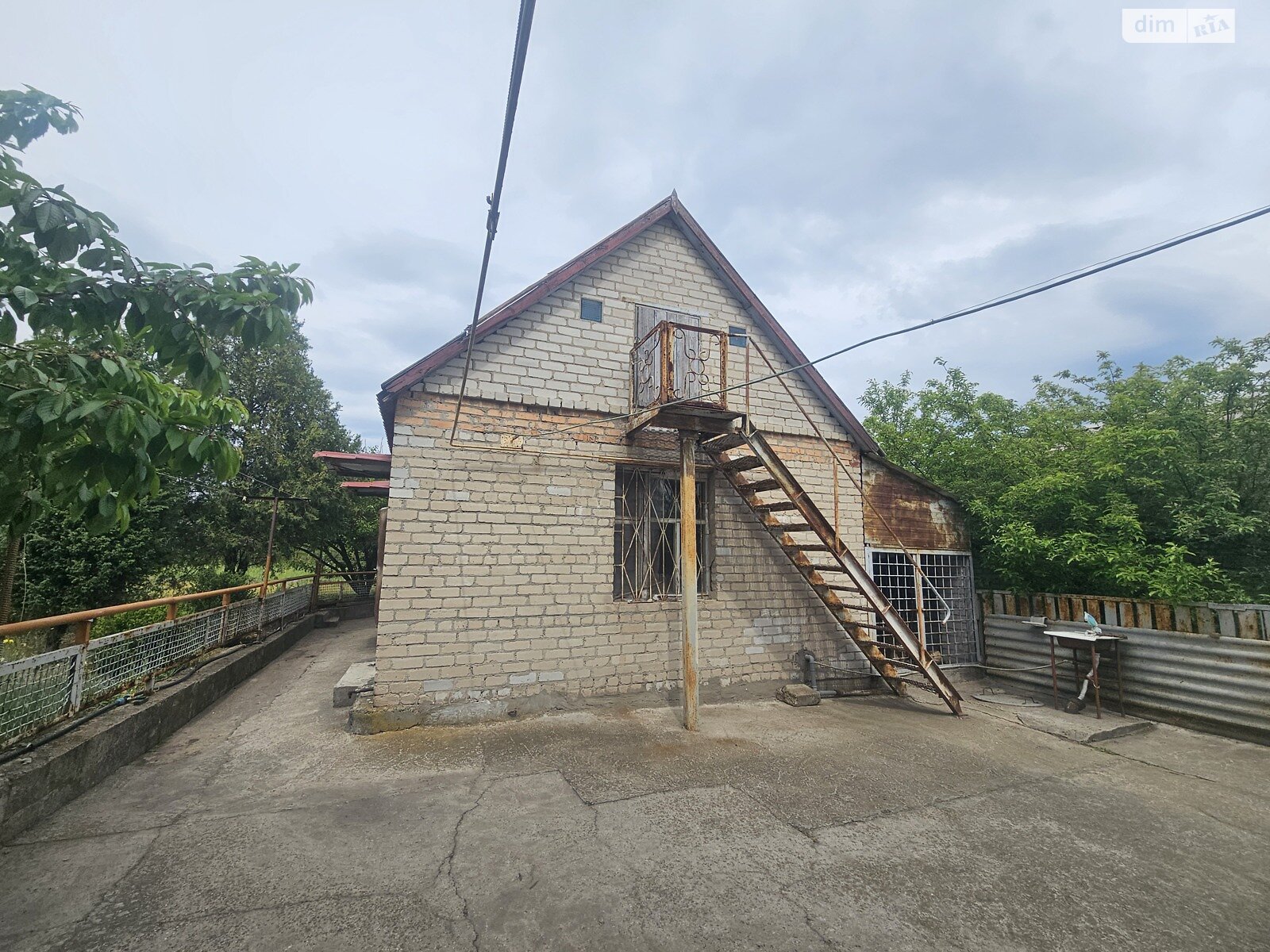 трехэтажный дом, 250 кв. м, кирпич. Продажа в Запорожье район Днепровский (Ленинский) фото 1 трехэтажный дом, 250 кв. м, кирпич. Продажа в Запорожье район Днепровский (Ленинский) фото 1