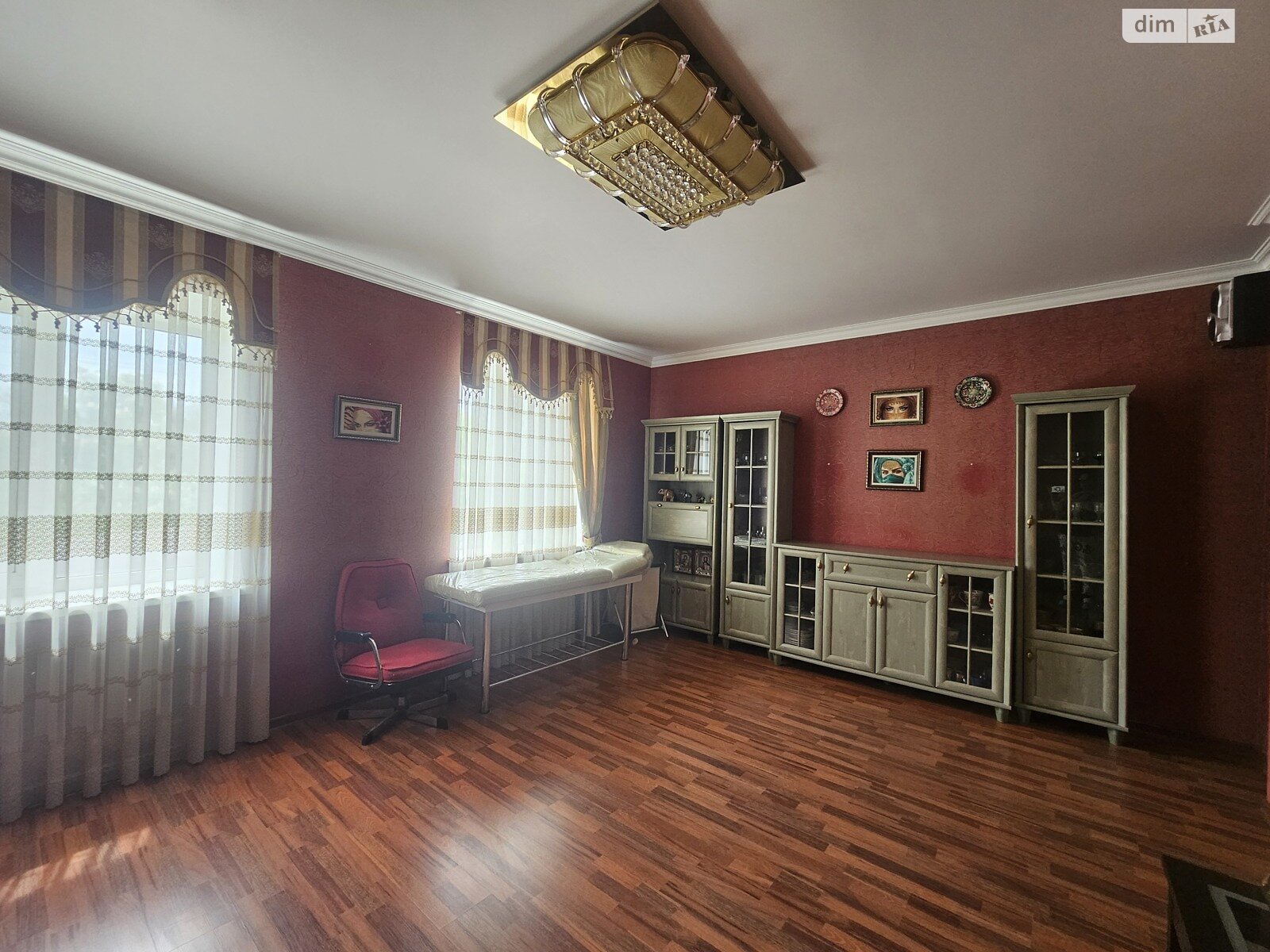 трехэтажный дом, 250 кв. м, кирпич. Продажа в Запорожье район Днепровский (Ленинский) фото 1 трехэтажный дом, 250 кв. м, кирпич. Продажа в Запорожье район Днепровский (Ленинский) фото 1
