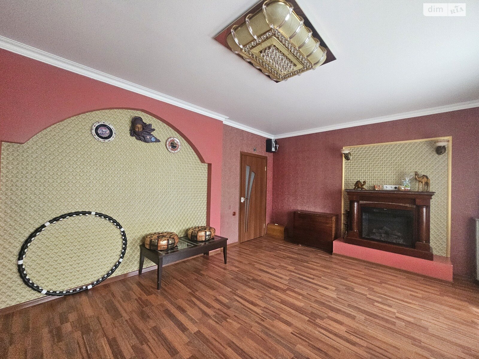 трехэтажный дом, 250 кв. м, кирпич. Продажа в Запорожье район Днепровский (Ленинский) фото 1 трехэтажный дом, 250 кв. м, кирпич. Продажа в Запорожье район Днепровский (Ленинский) фото 1